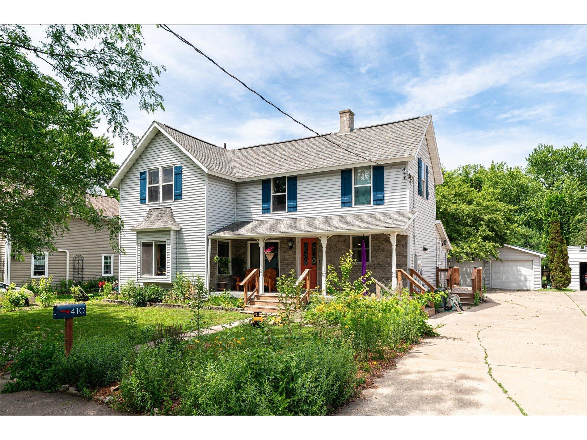 410 E Gillette Viroqua WI 54665 1968895 image1