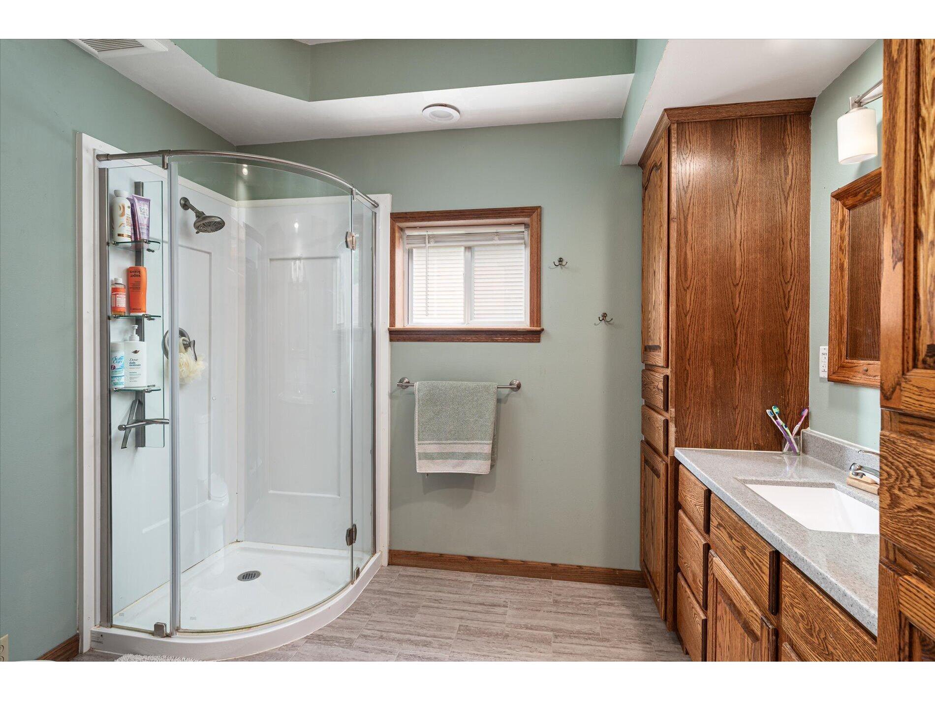 410 E Gillette Viroqua WI 54665 1968895 image13