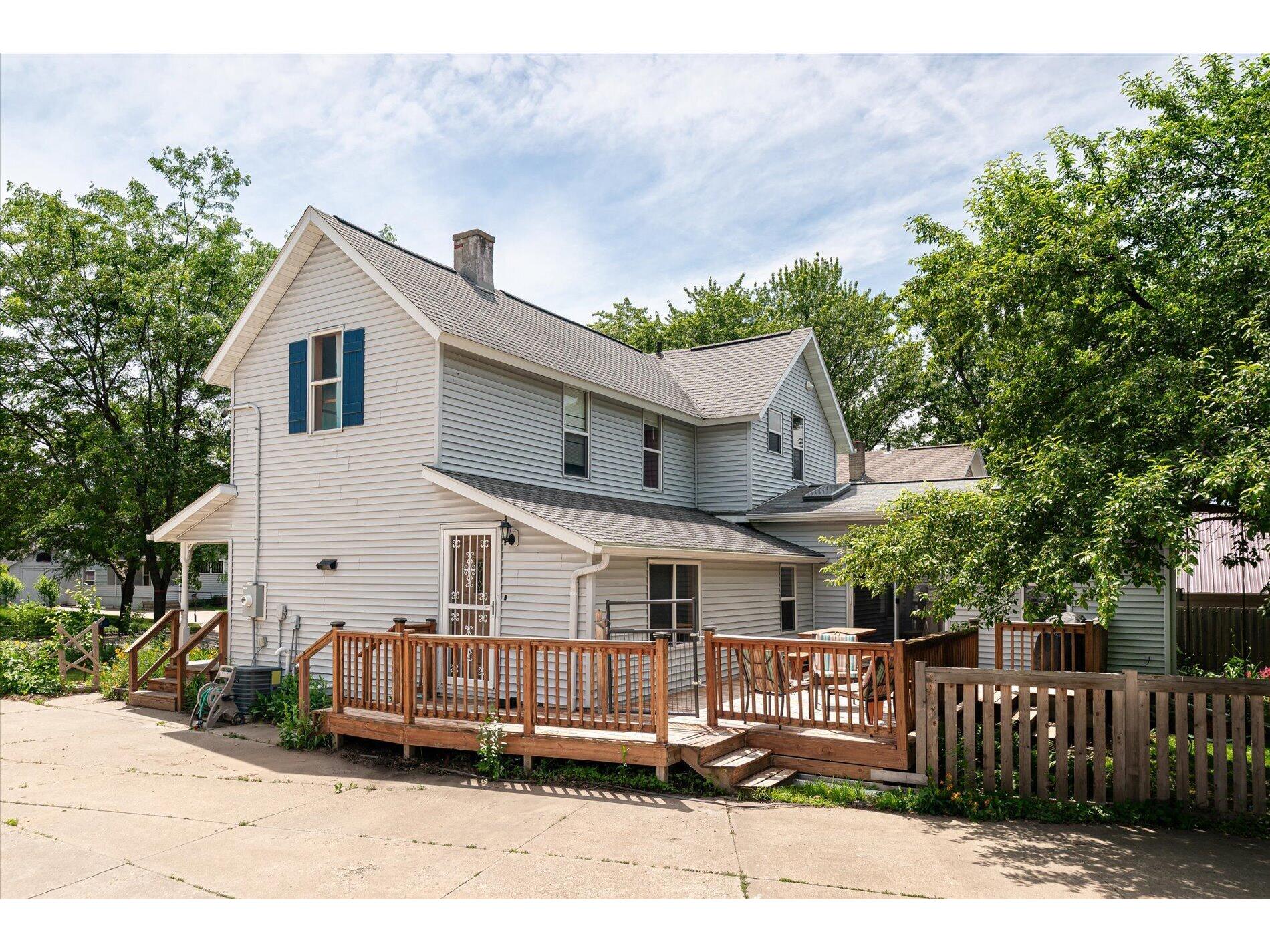 410 E Gillette Viroqua WI 54665 1968895 image2