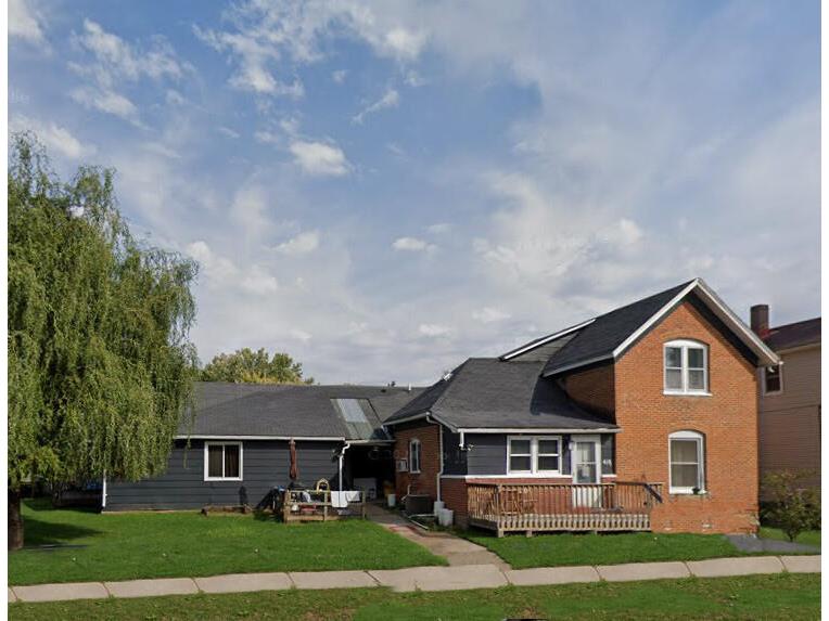 410 E Main La Farge WI 54639 1900668 image1
