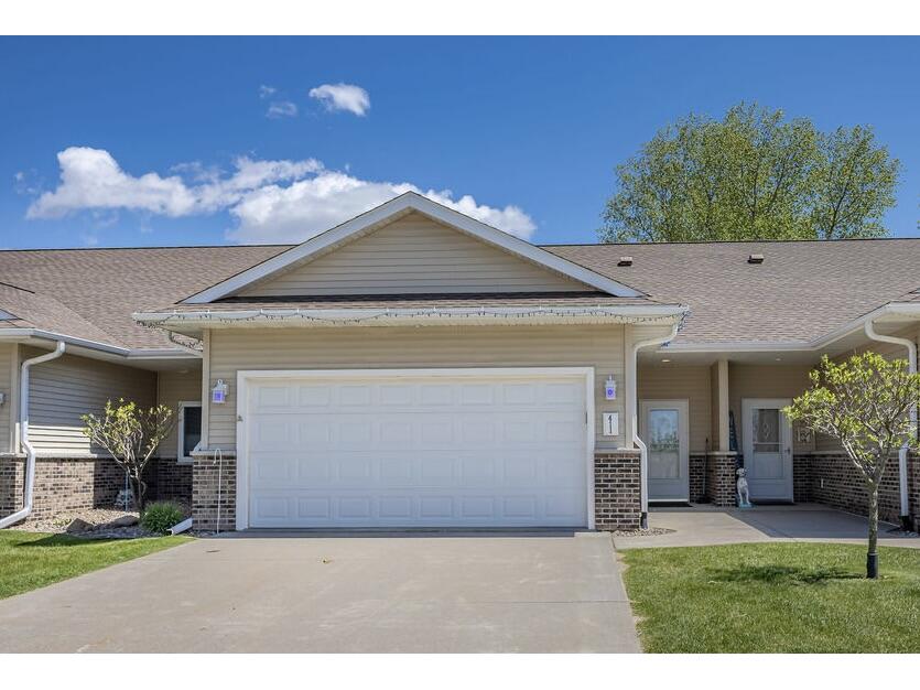 411 Cherry Holmen WI 54636 1961634 image1
