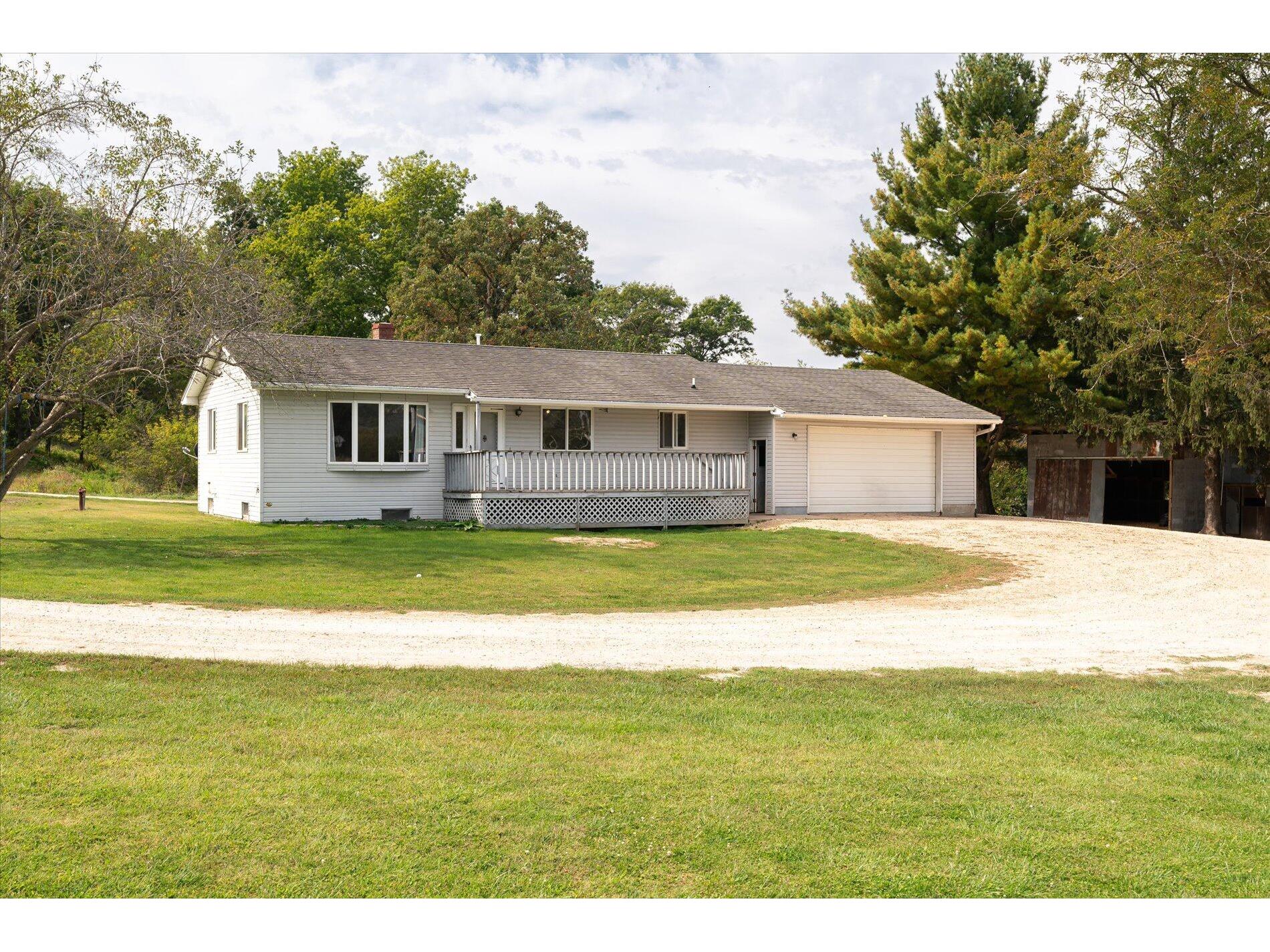 4116 County 249 Brownsville MN 55919 1893412 image1