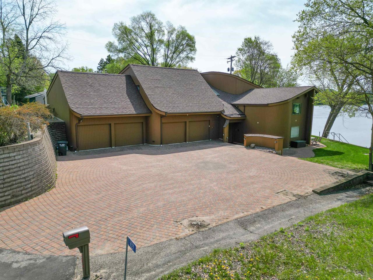 4127 Kammel Shelby WI 54601 1968449 image1
