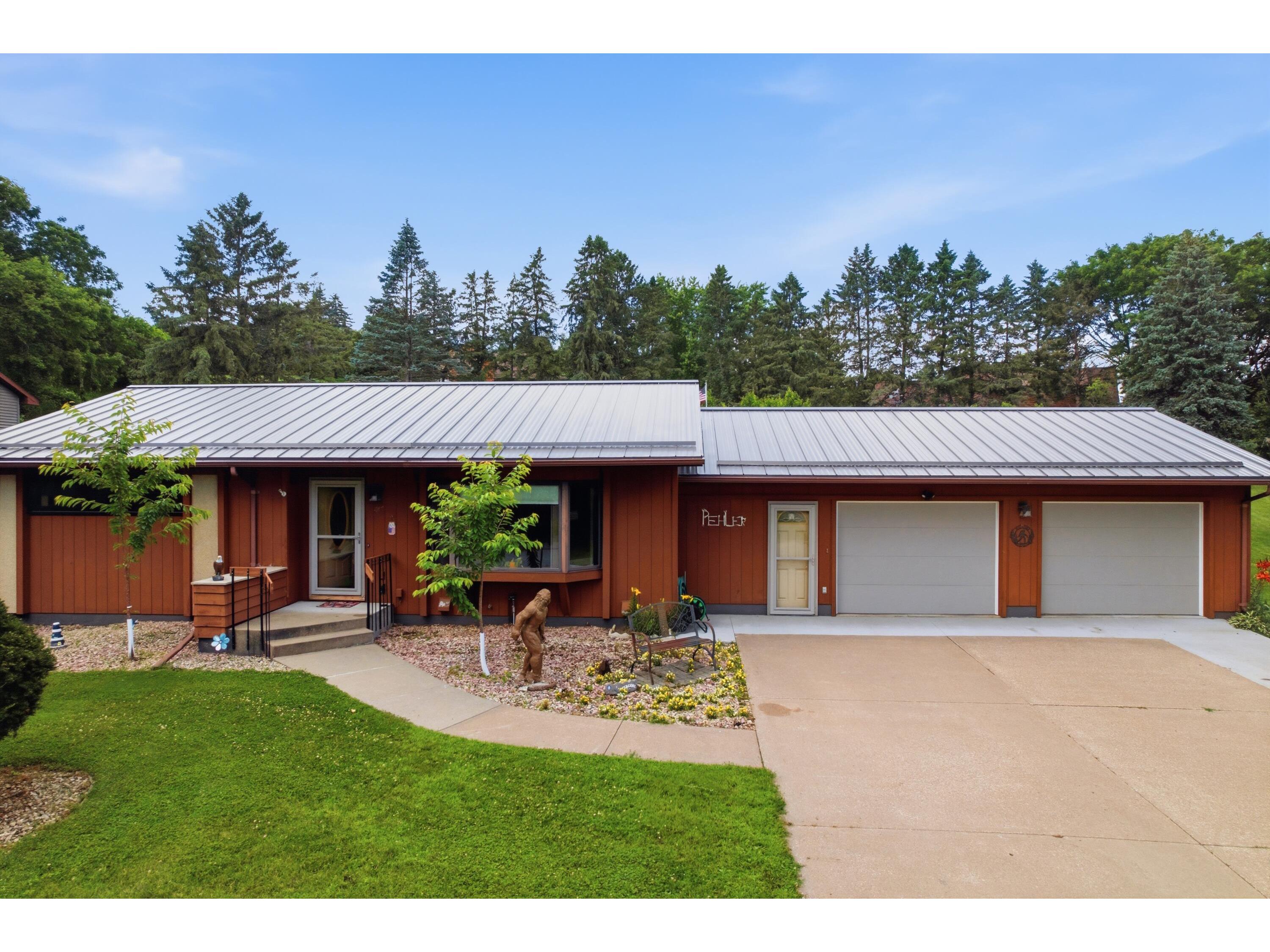413 Orchard View La Crescent MN 55947 1969017 image1