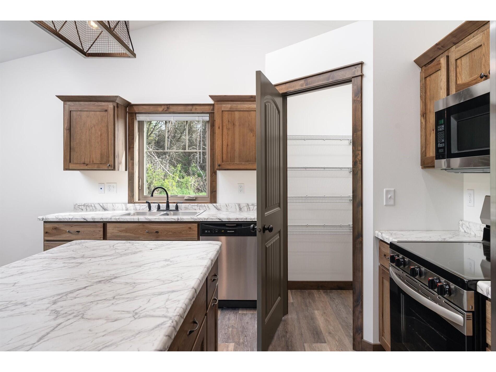 414 N Washington Viola WI 54664 1932399 image6