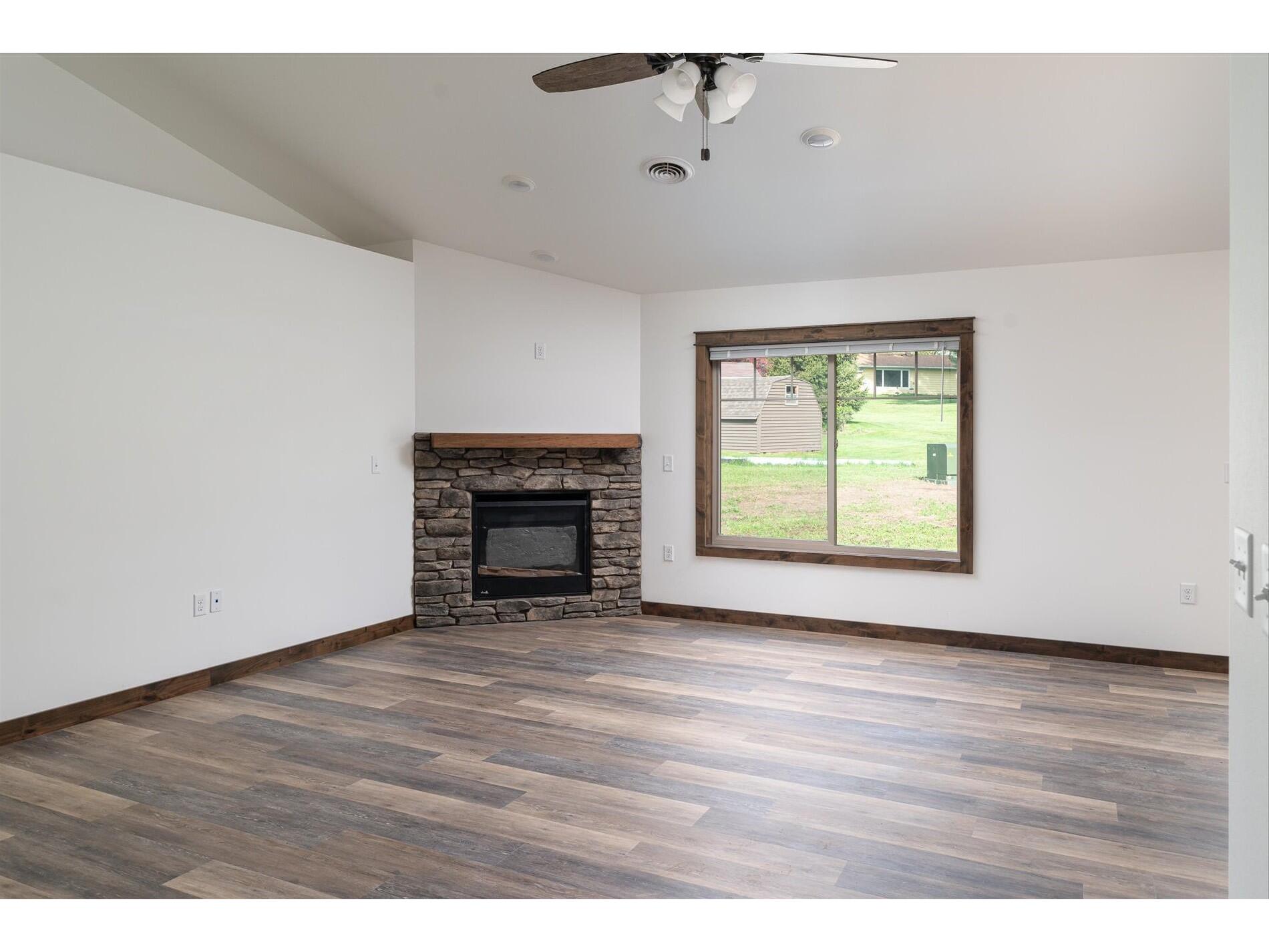 414 N Washington Viola WI 54664 1932399 image8