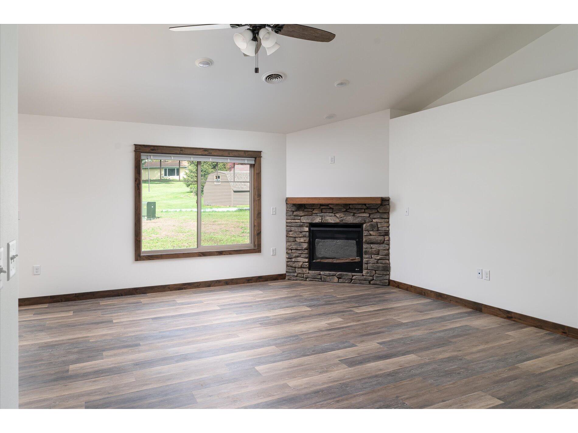 416 N Washington Viola WI 54664 1932400 image8