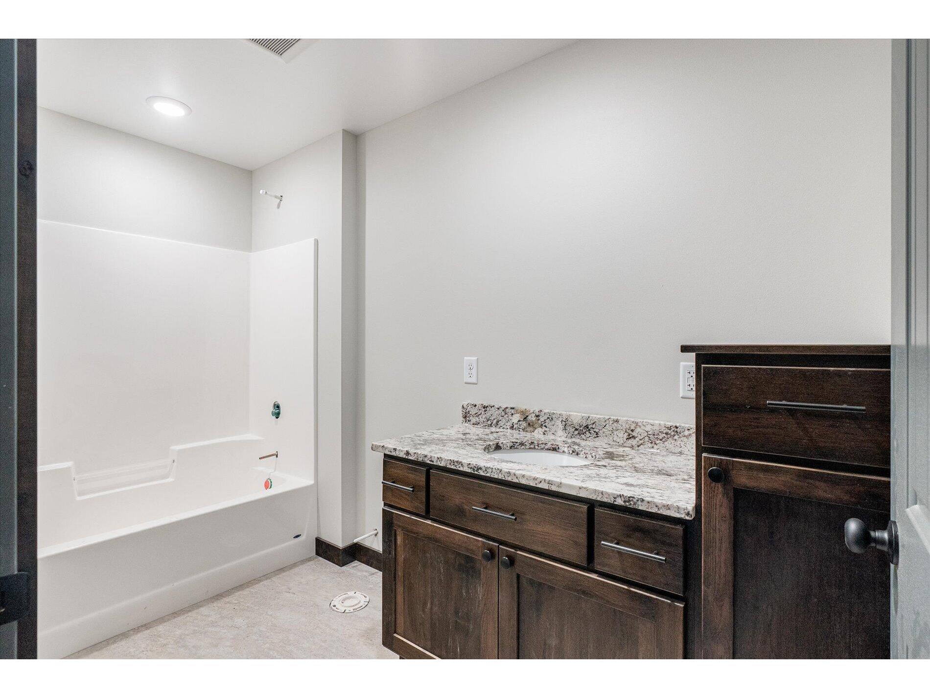 416 N Washington Viola WI 54664 1965130 image10