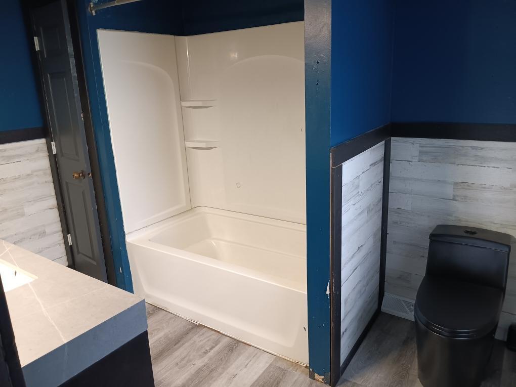 420 South Cashton WI 54619 1944308 image11