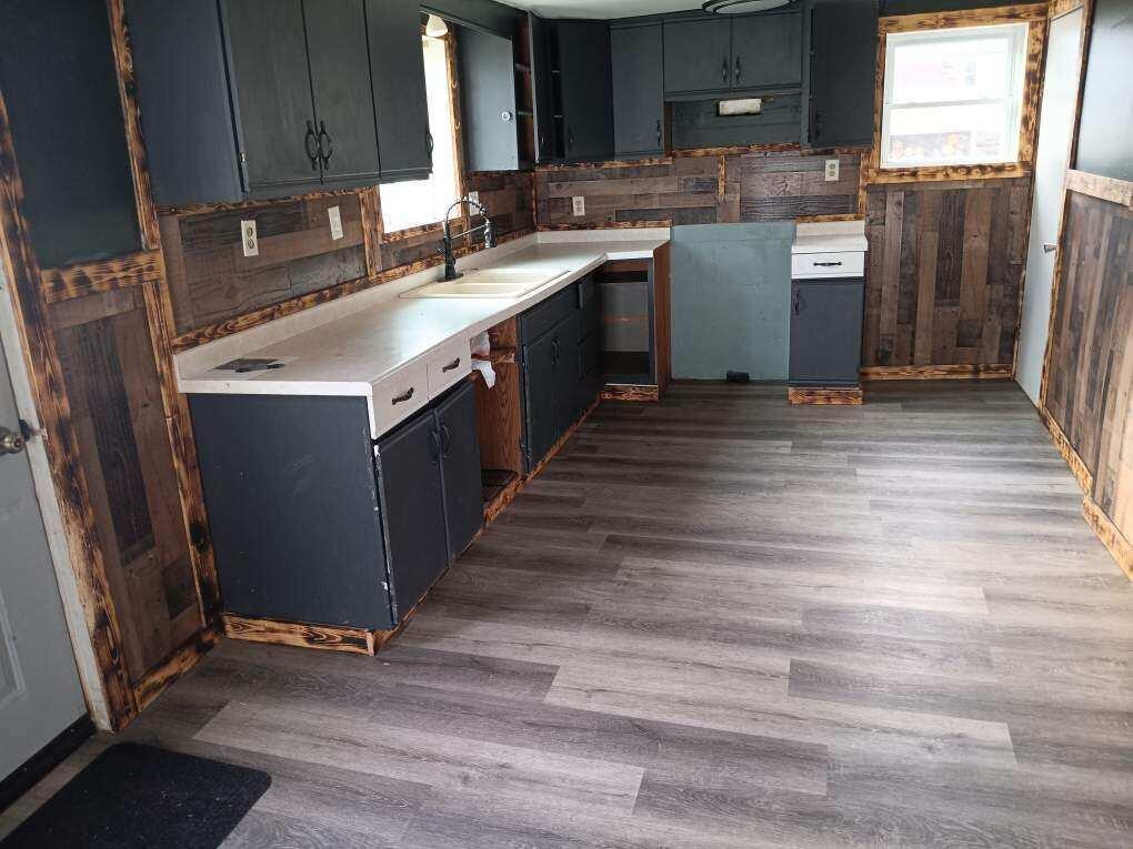 420 South Cashton WI 54619 1944308 image6