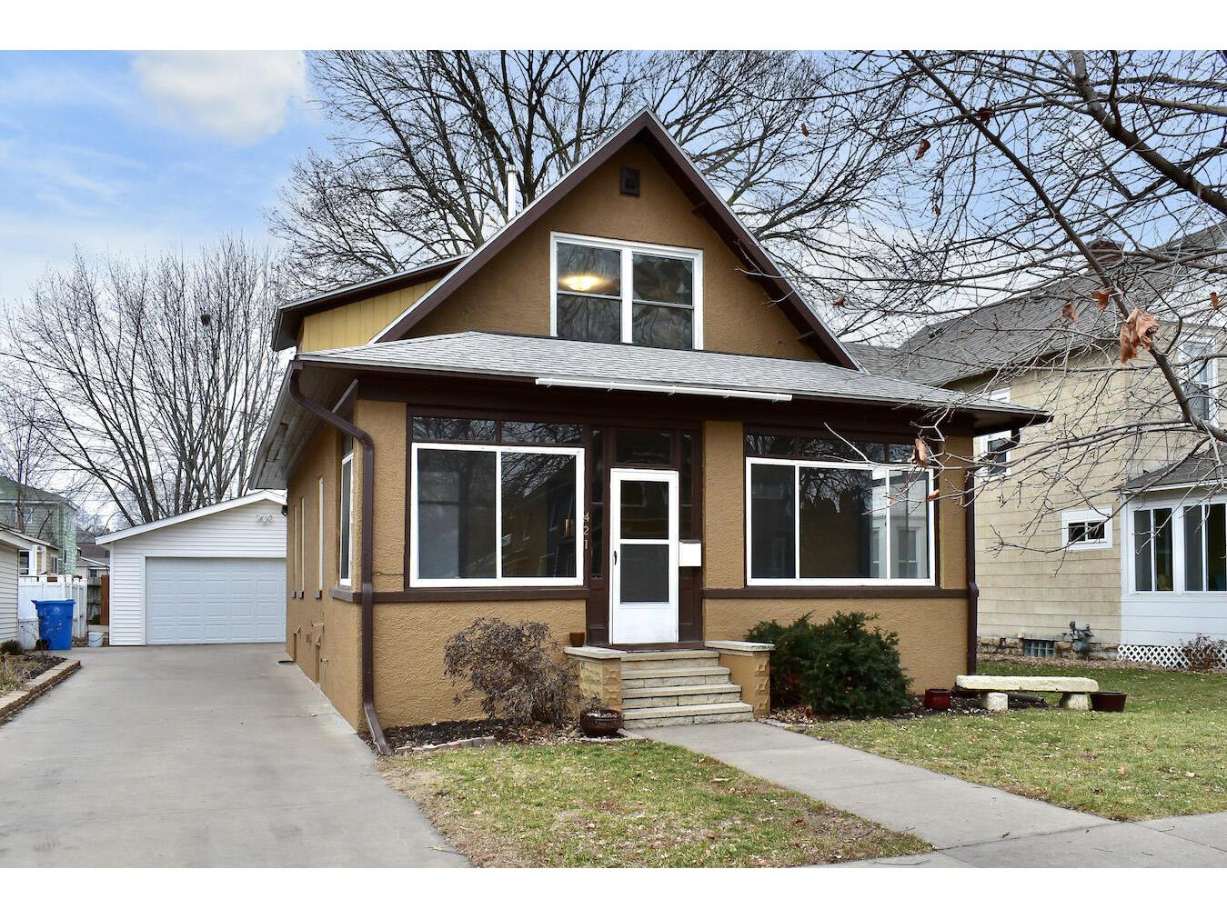 421 Dacota Winona MN 55987 1860980 image1