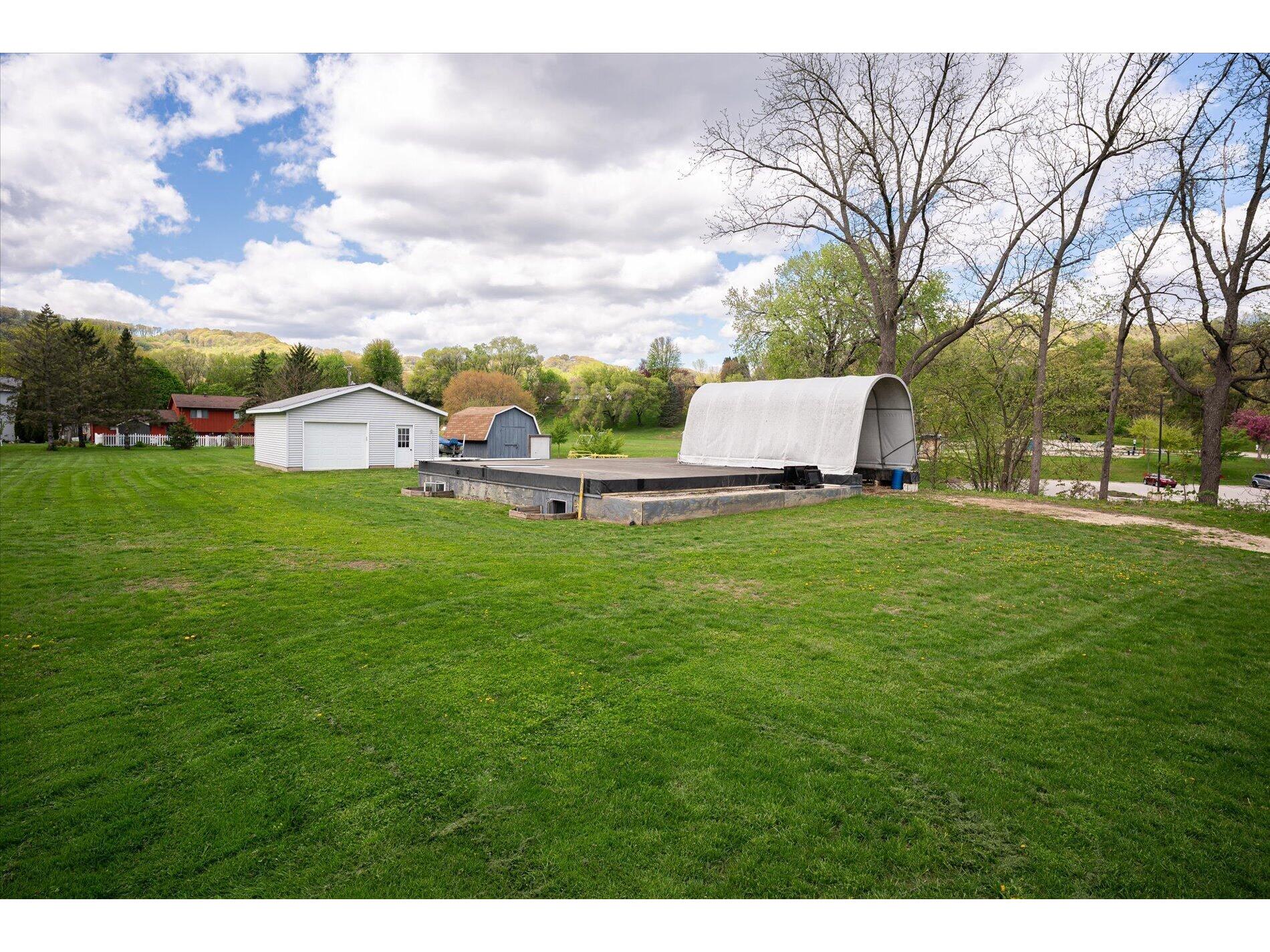 421 Walnut La Crescent MN 55947 1960937 image1