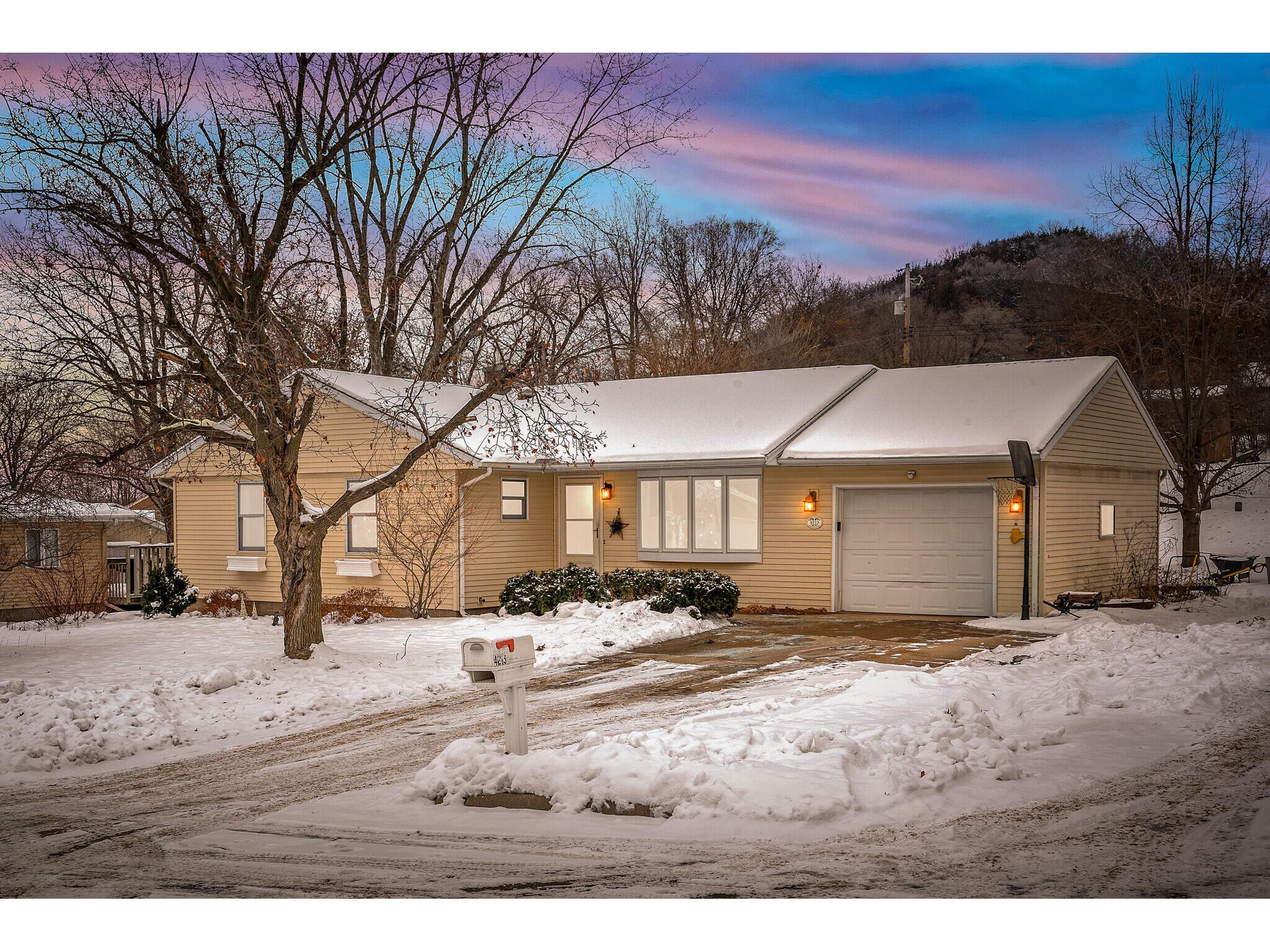 4213 Riverview La Crosse WI 54601 1944926 image1