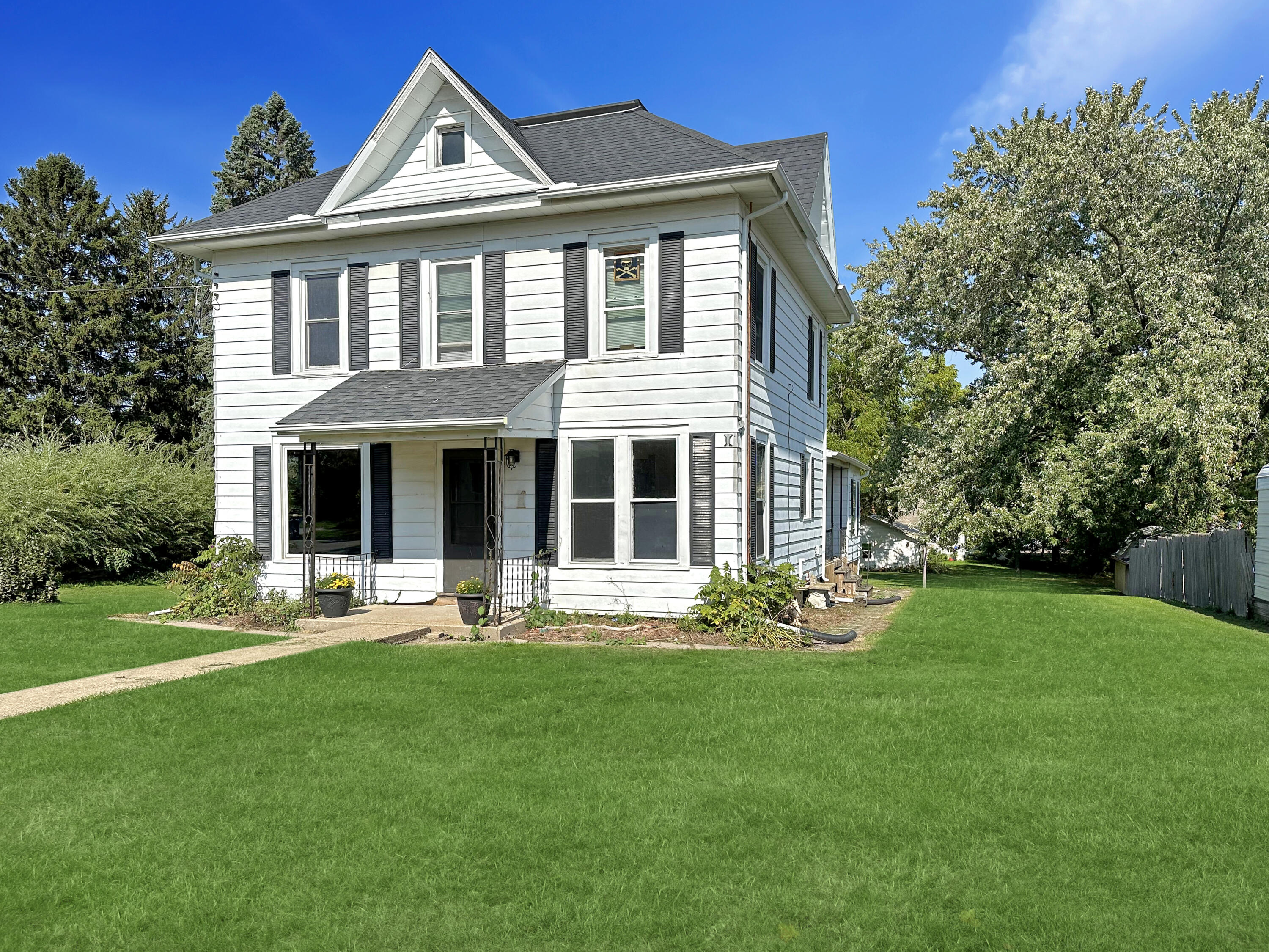422 E Church Viroqua WI 54665 1852878 image1