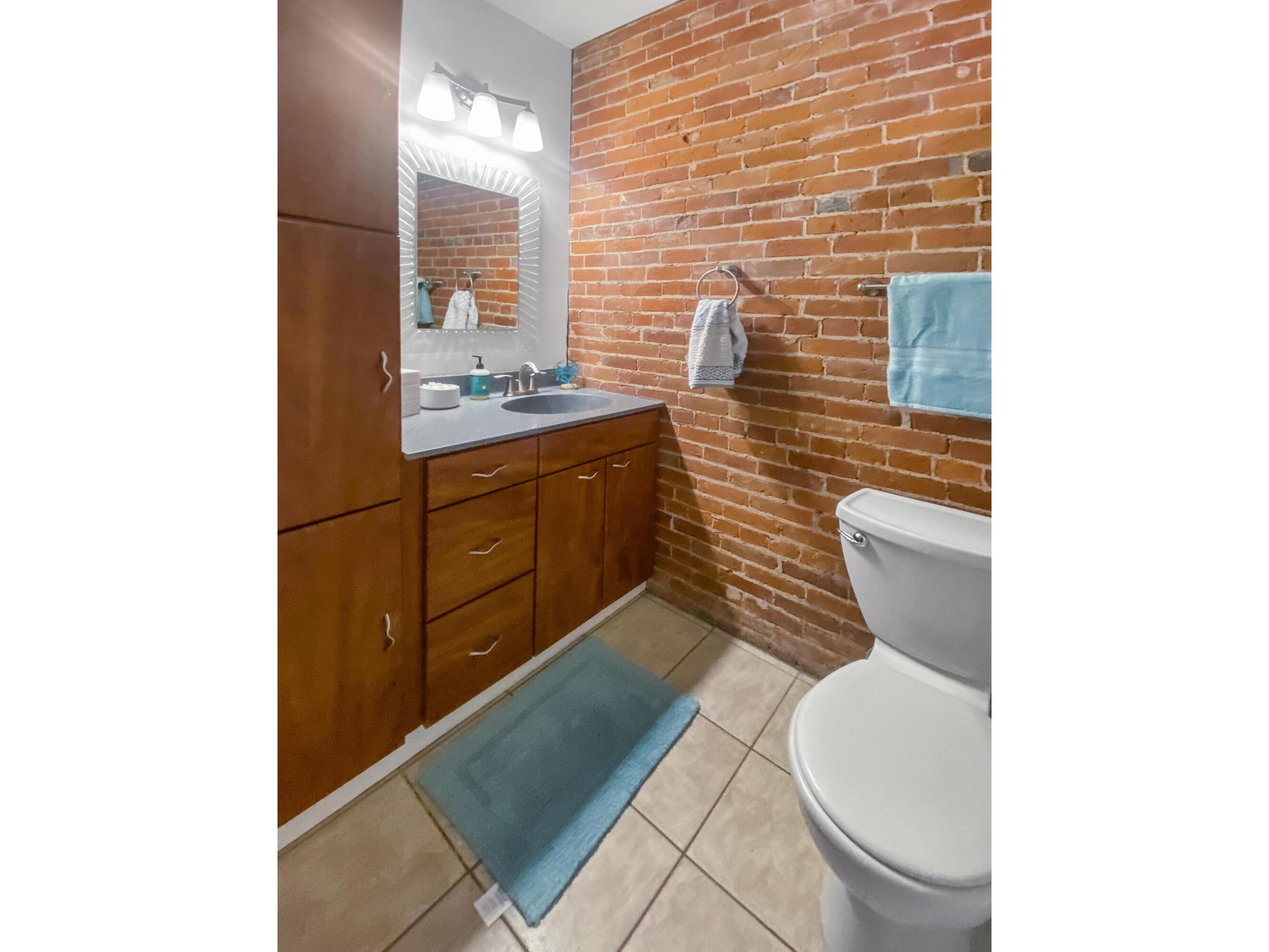 422 Main La Crosse WI 54601 1944606 image30