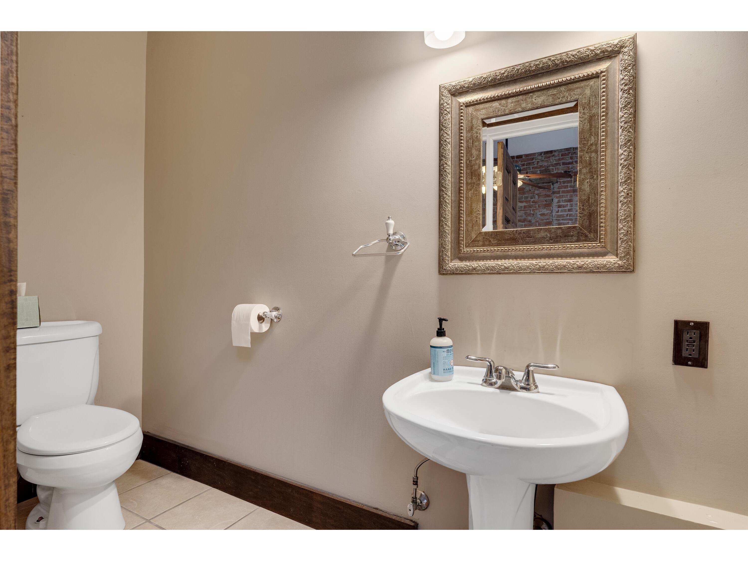 423 Main #425 & 427 La Crosse WI 54601 1949898 image20