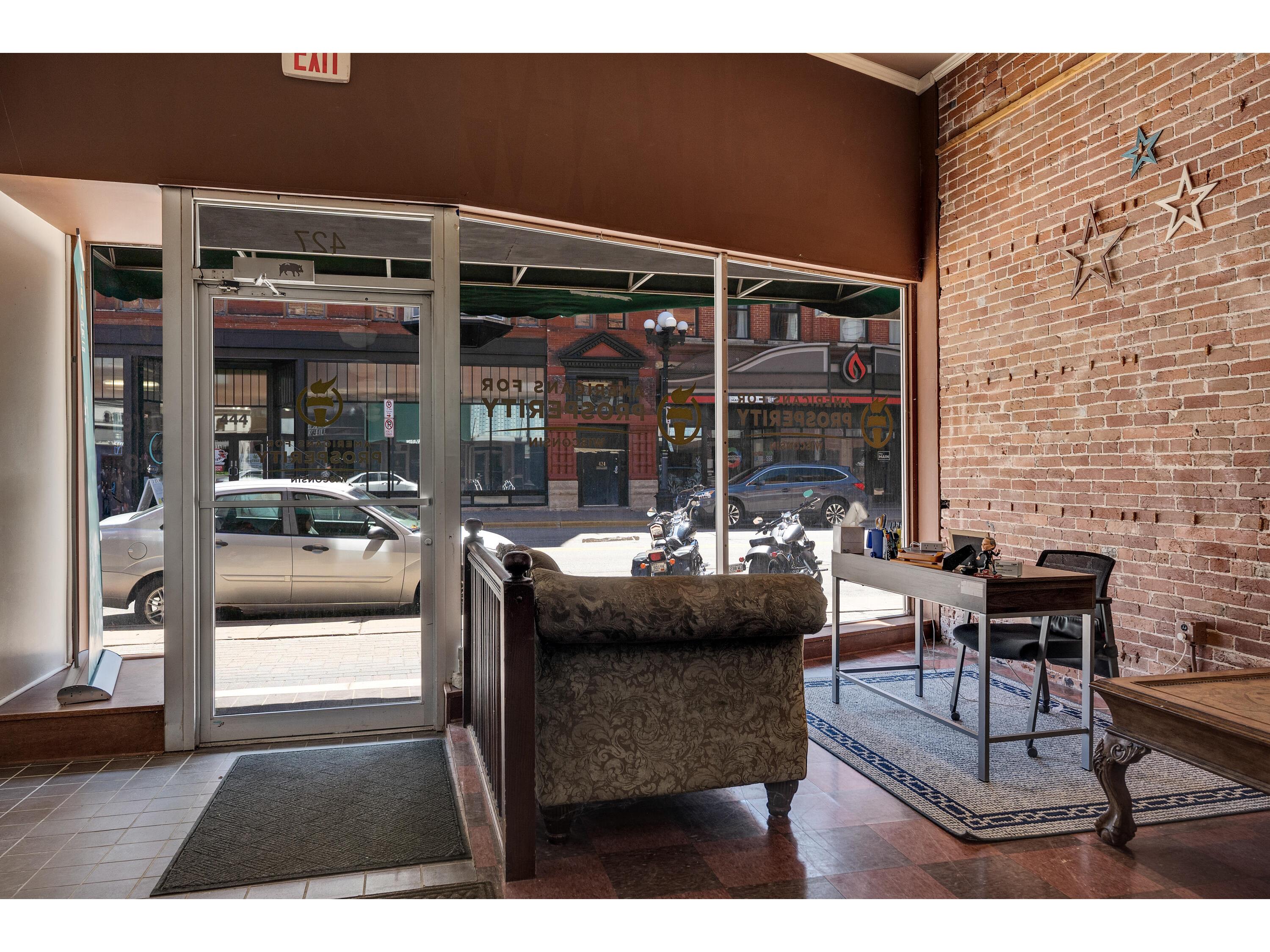 423 Main #425 & 427 La Crosse WI 54601 1949898 image5