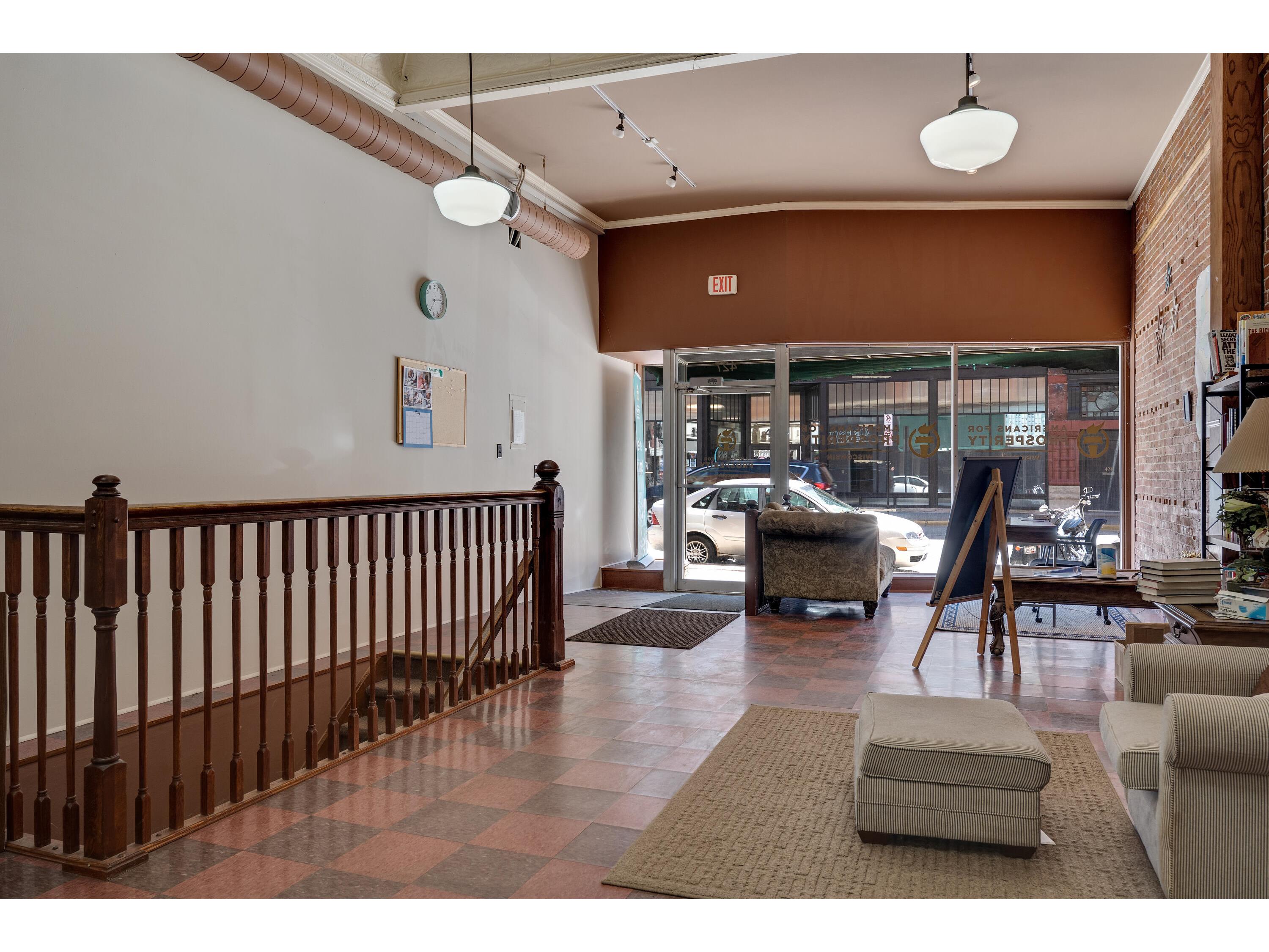 423 Main #425 & 427 La Crosse WI 54601 1949898 image6