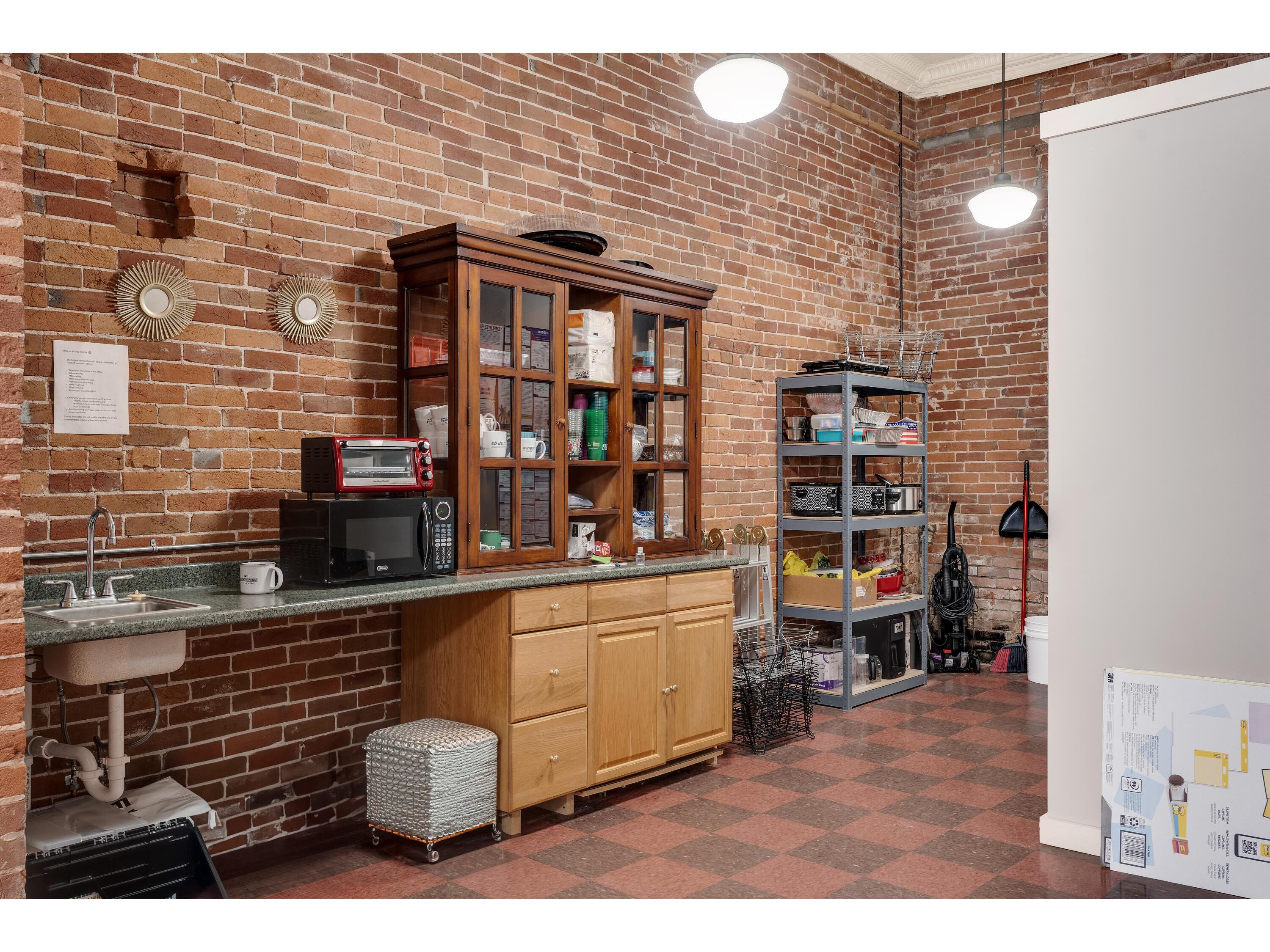 423 Main #425 & 427 La Crosse WI 54601 1949898 image7