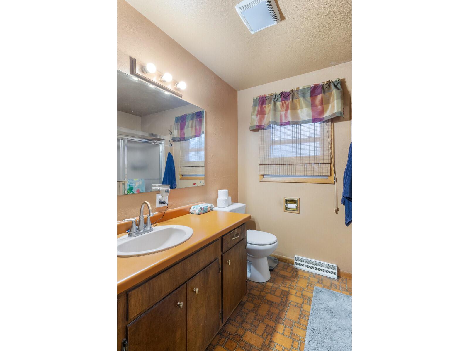 425 Church Holmen WI 54636 1957728 image22