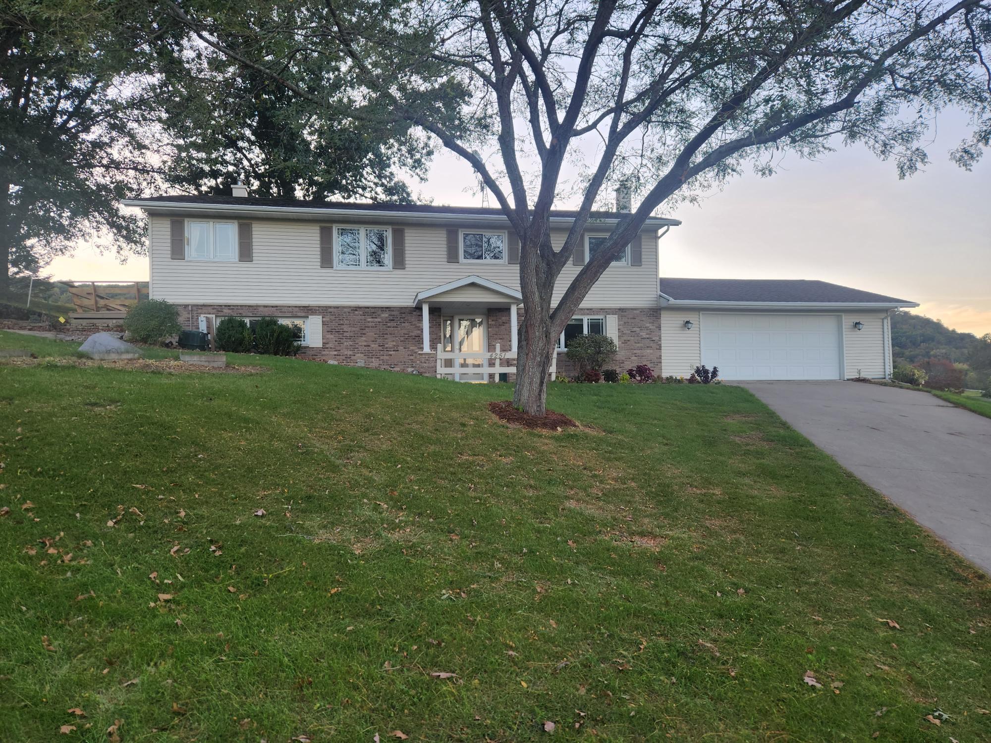 4251 Paar La Crescent MN 55947 1853796 image1