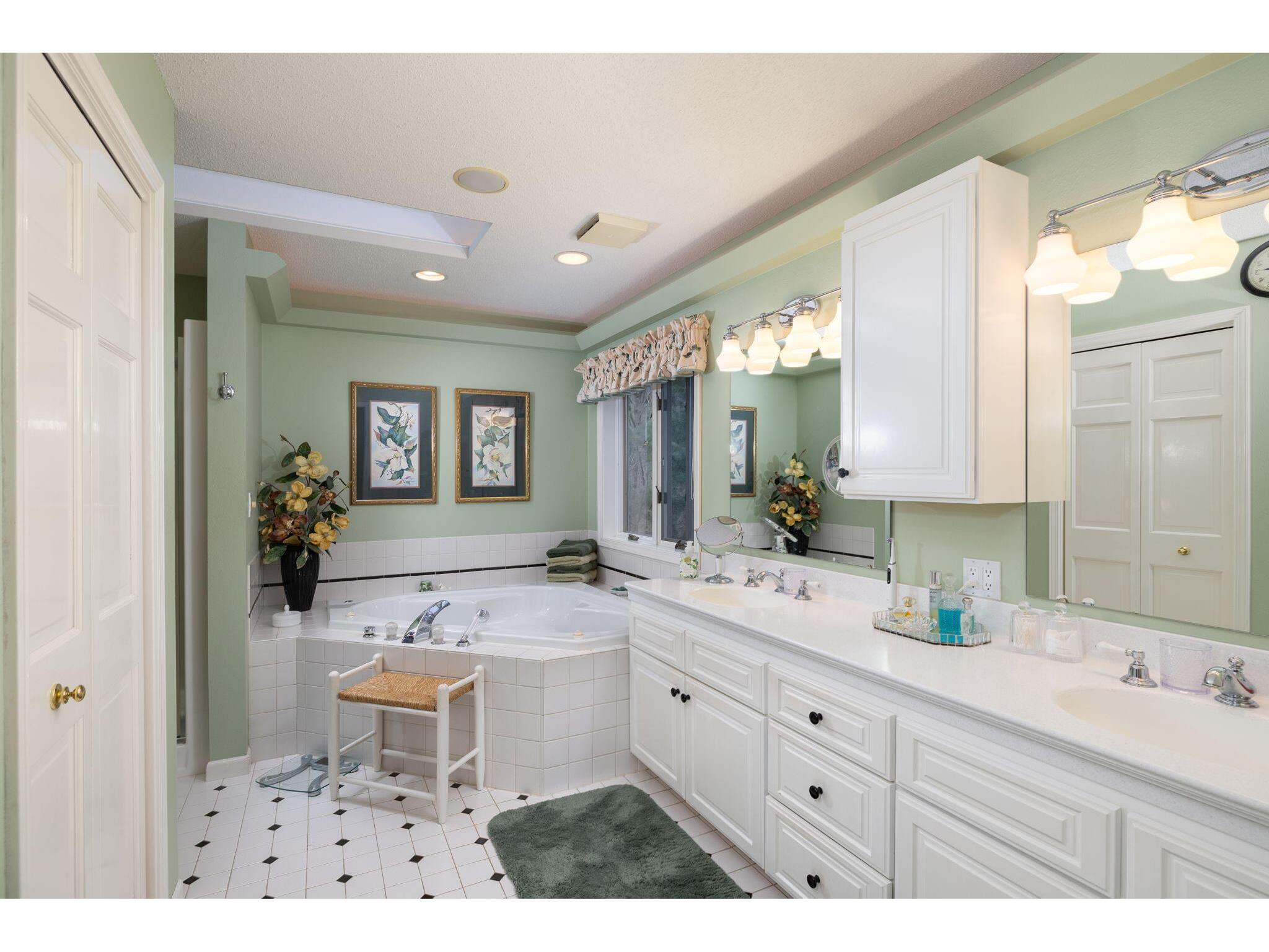 430 Larkspur Onalaska WI 54650 1957884 image17