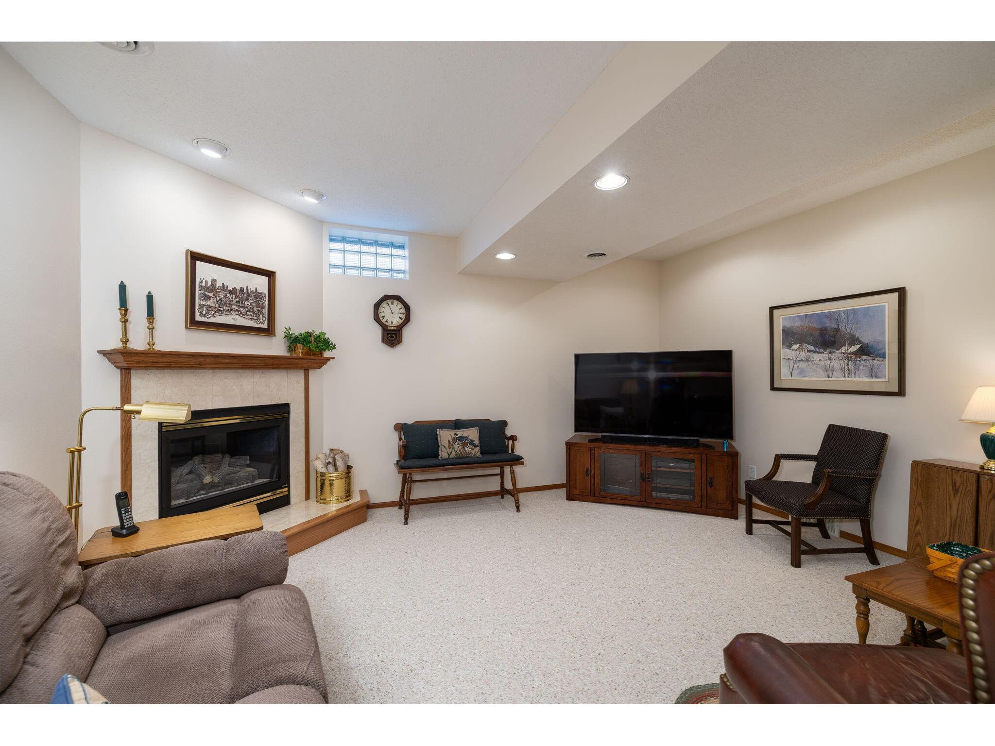 430 Larkspur Onalaska WI 54650 1957884 image24