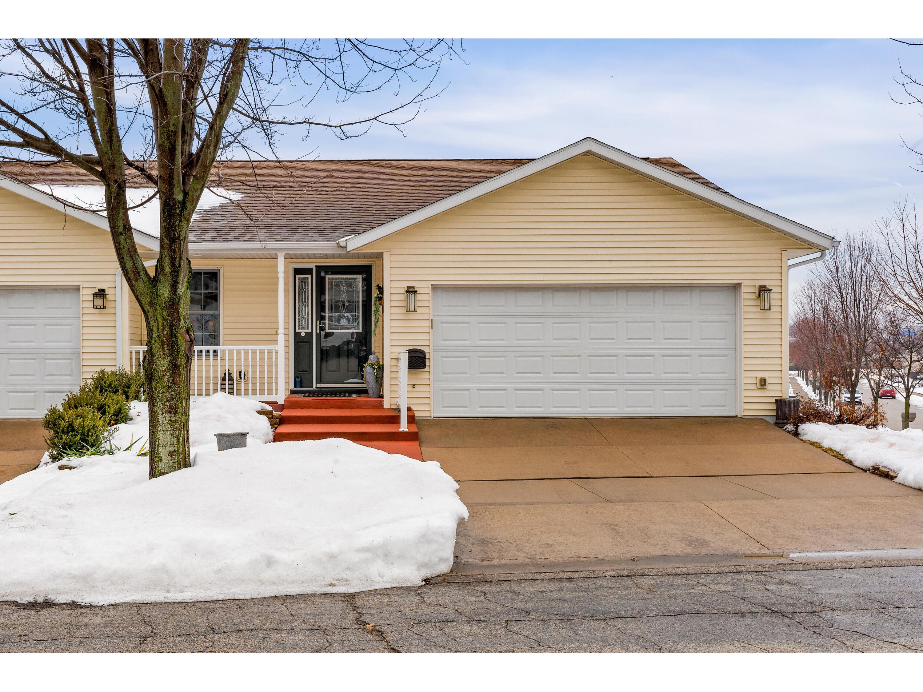 4320 Cliffside La Crosse WI 54601 1863205 image1