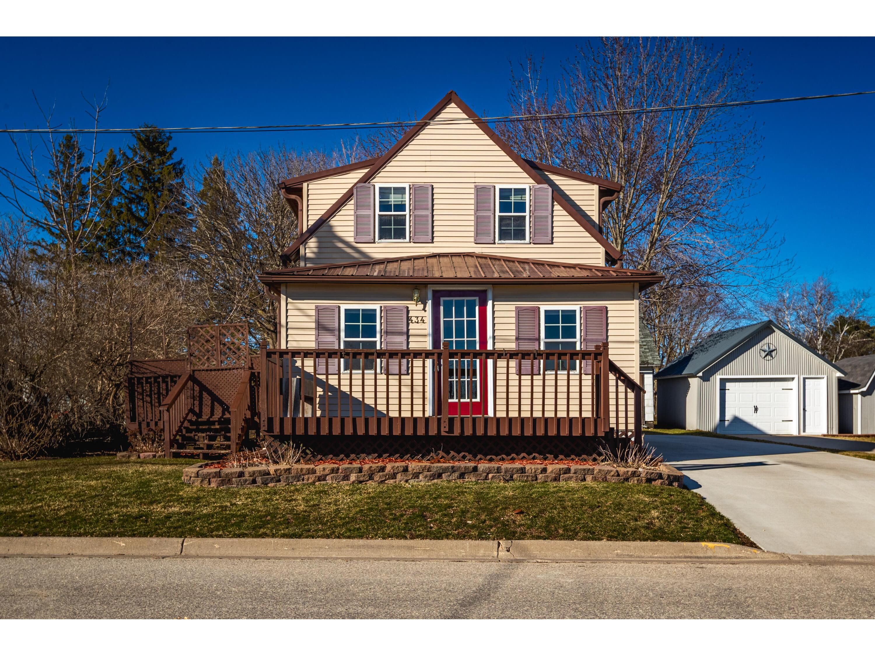 434 Brody Cashton WI 54619 1866828 image1