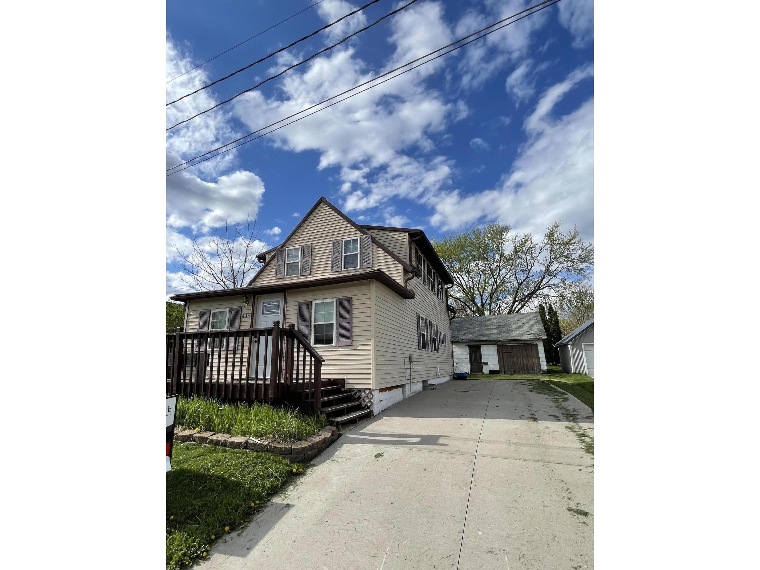 434 Brody Cashton WI 54619 1962987 image1