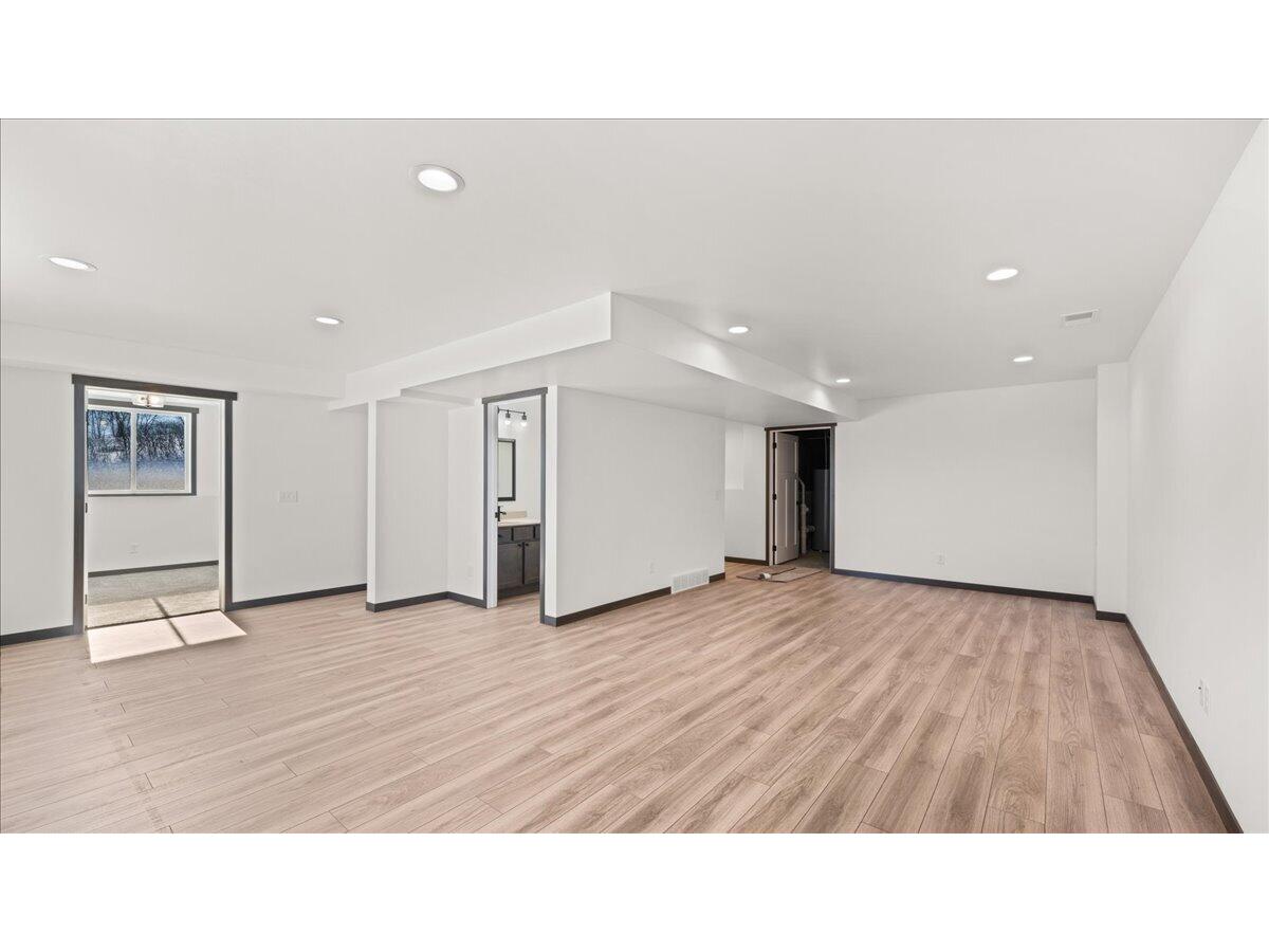 434 Woods Ontario WI 54651 1925506 image21