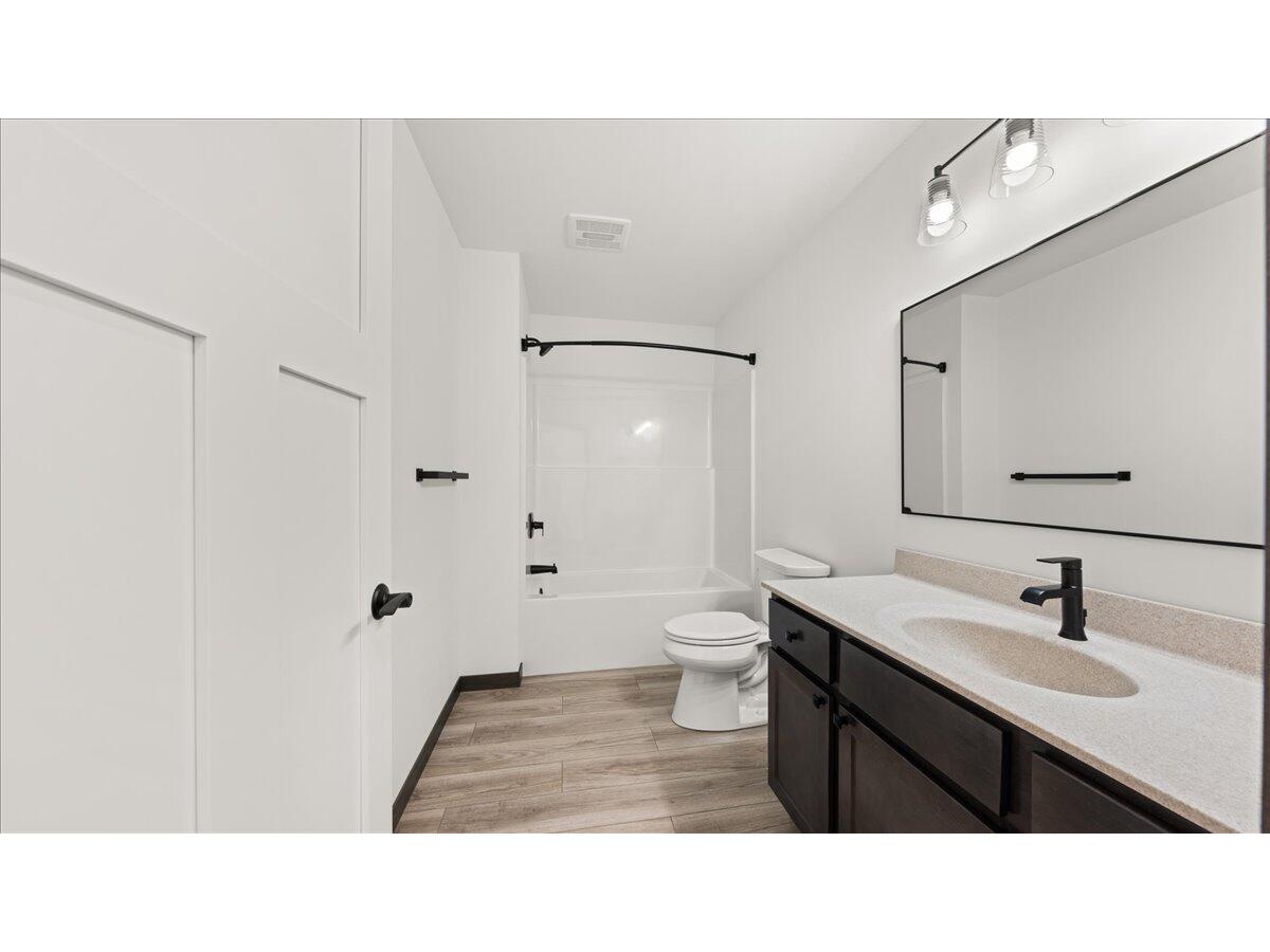 434 Woods Ontario WI 54651 1925506 image6