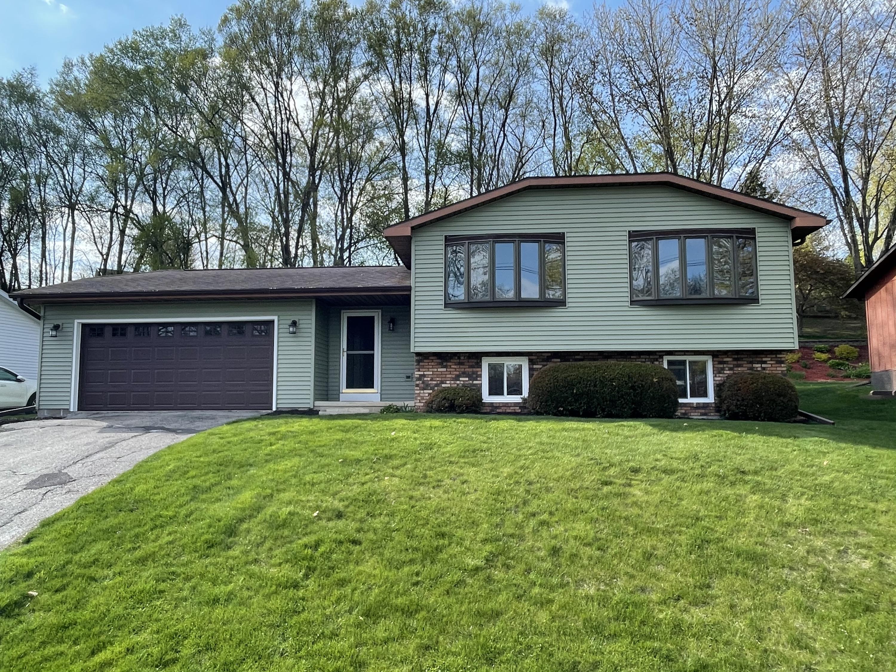 435 PARK ST, La Crescent, MN 55947 MLS 1736666 Edina Realty