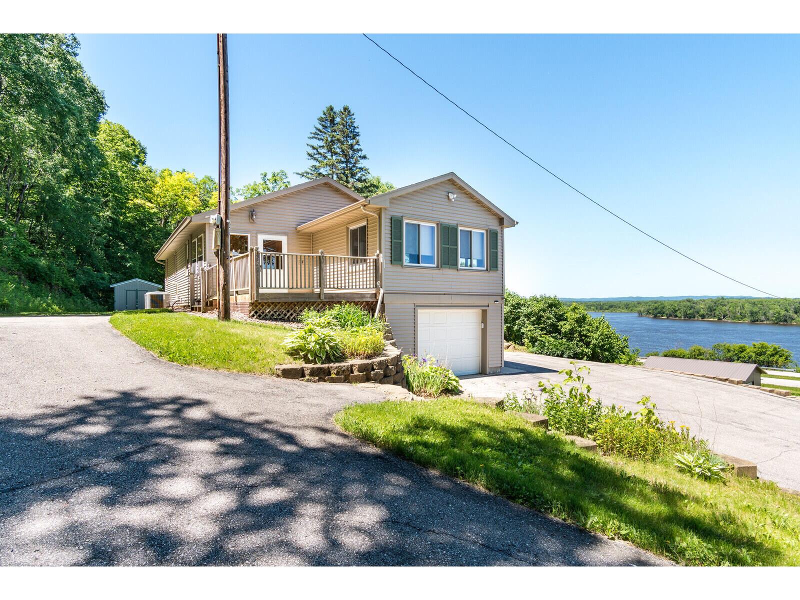 43823 Twin Bluffs Dr, Richmond, MN, 55987 MLS 1798765 Edina Realty