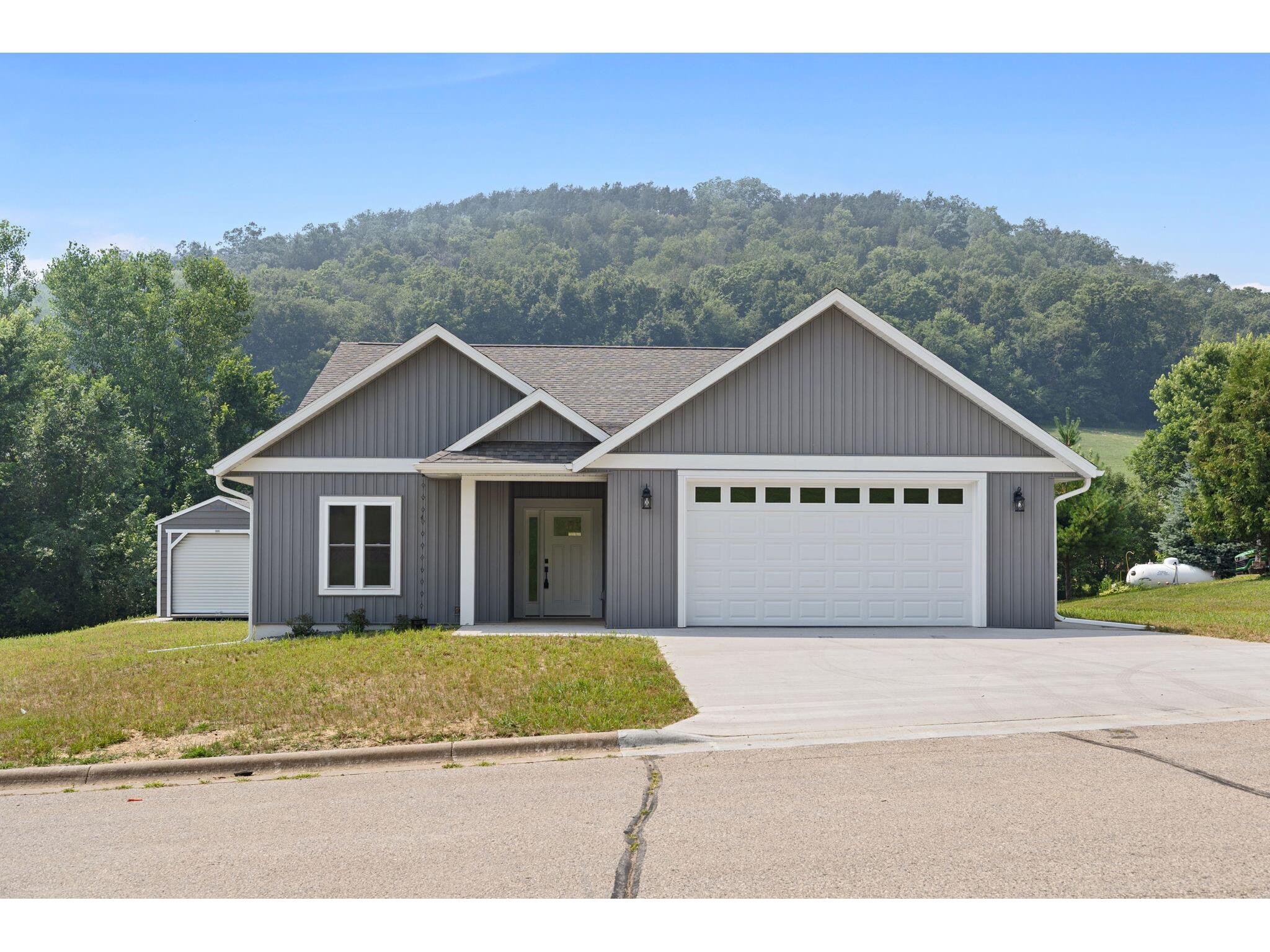 445 White Tail Stoddard WI 54658 1972178 image1