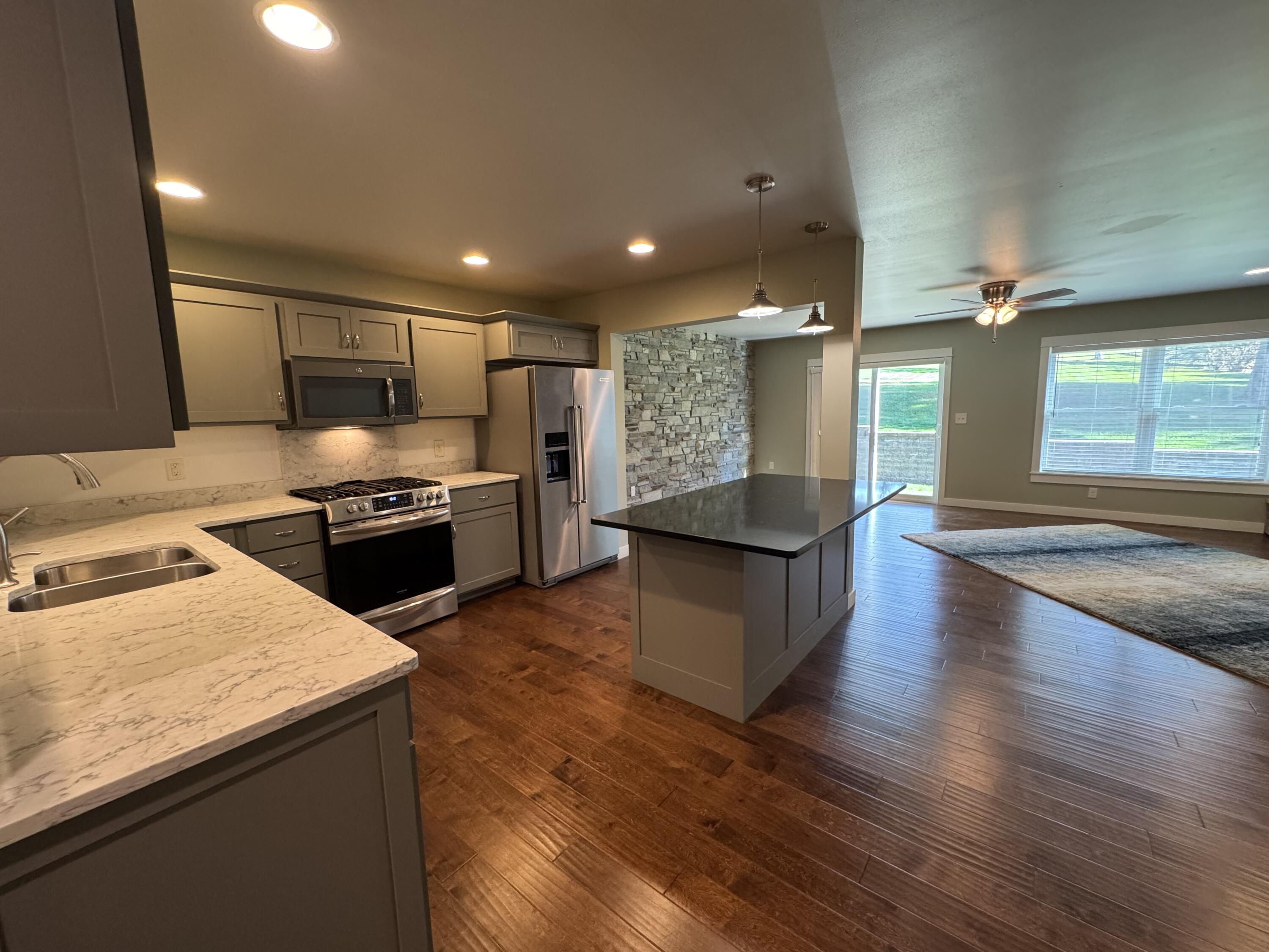 450 Coronado Onalaska WI 54650 1939410 image2