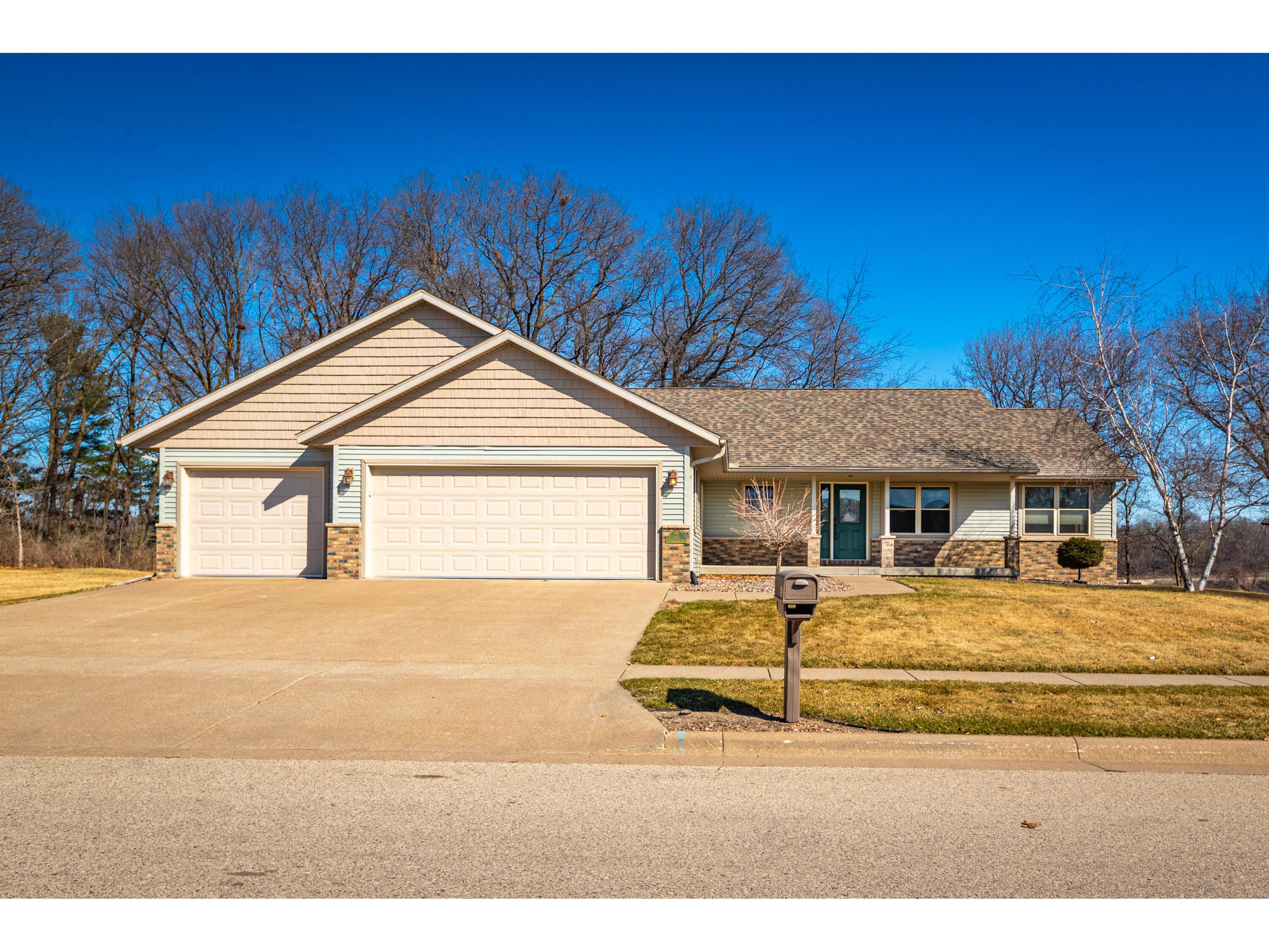 460 Driftwood West Salem WI 54669 1911389 image1