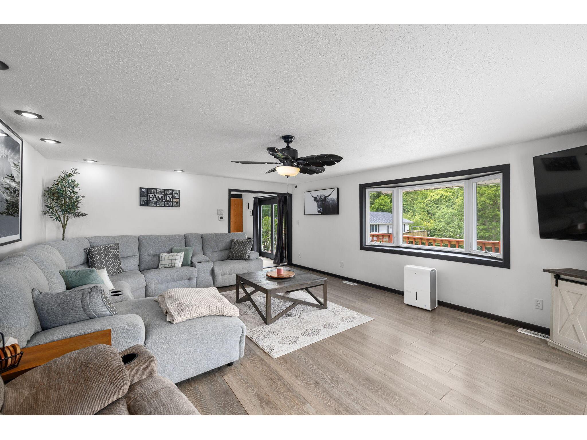46825 Oak Hill Dresbach MN 55947 1969180 image8