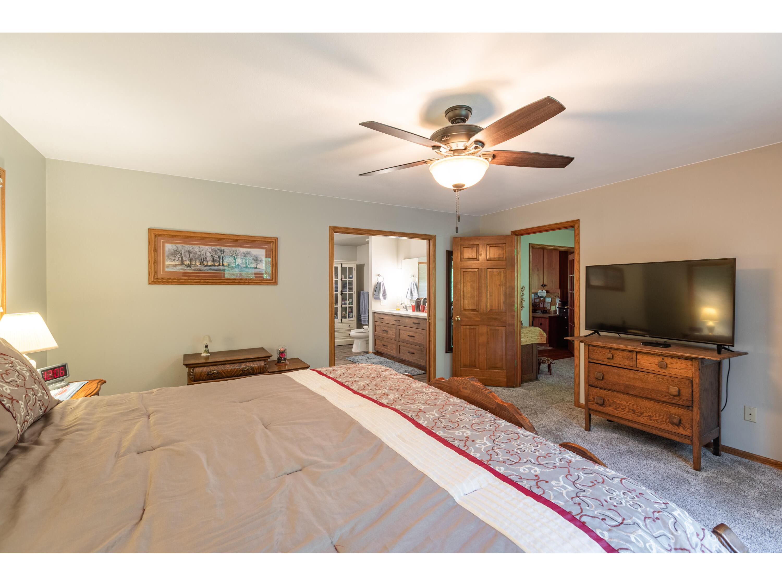 47060 Queens Cove Dresbach MN 55947 1968928 image21