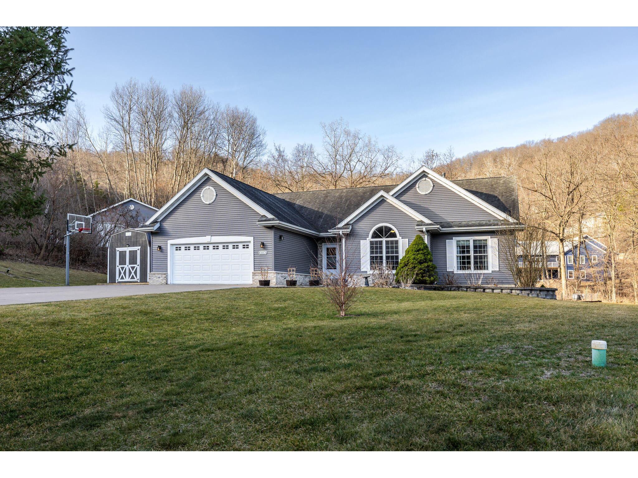 47336 Queens Cove Dresbach MN 55947 1867520 image1