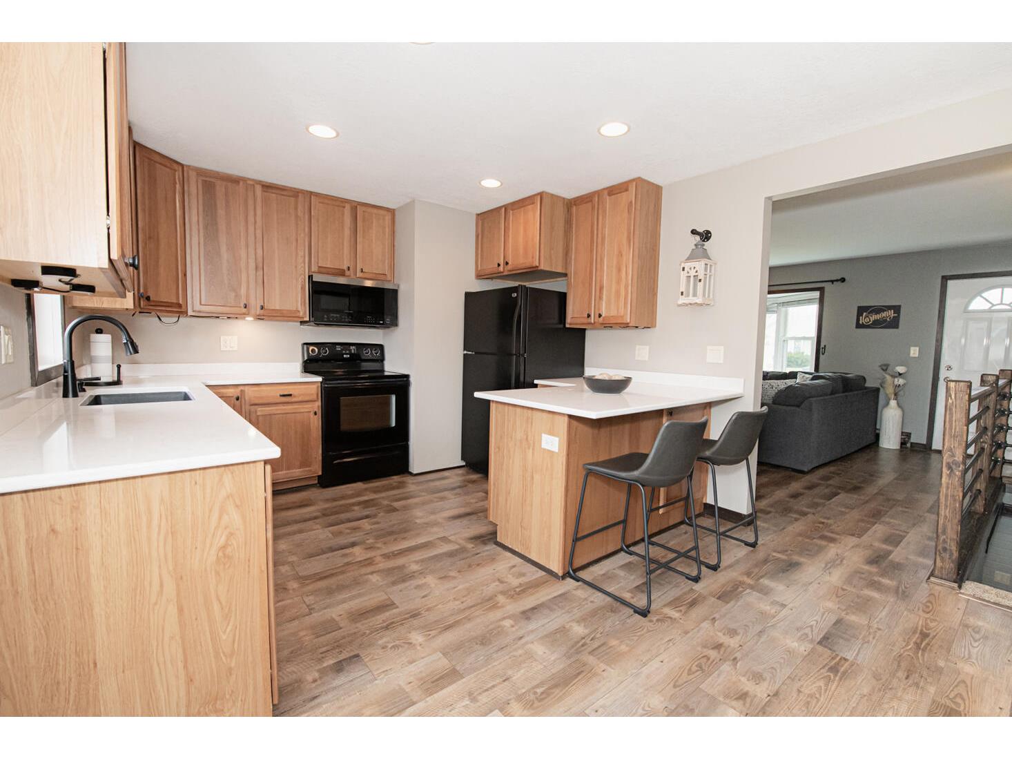 477 Hiawatha, Winona, MN, 55987 MLS 1870532 Edina Realty