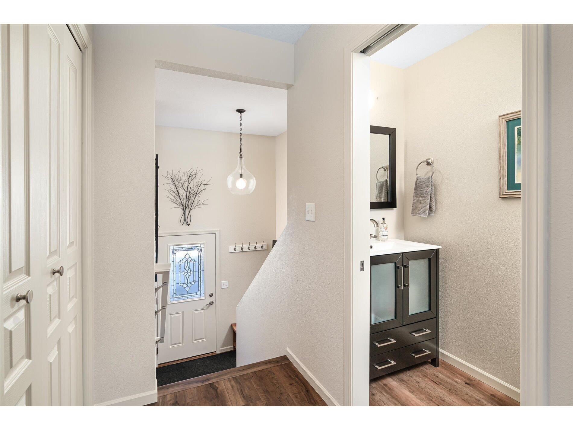 4933 County Road B La Crosse WI 54601 1948846 image12