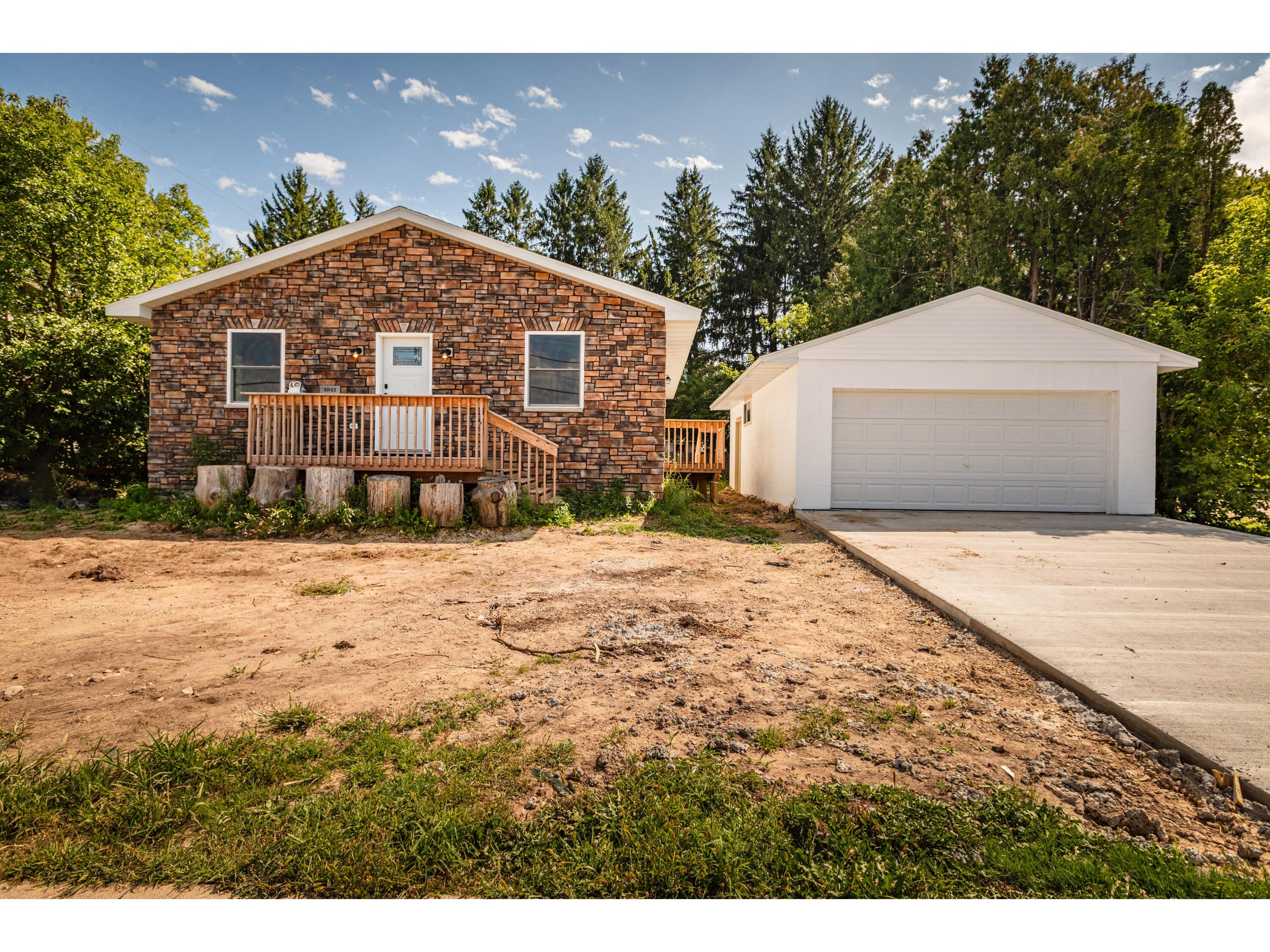 4942 County Road B La Crosse WI 54601 1848136 image1
