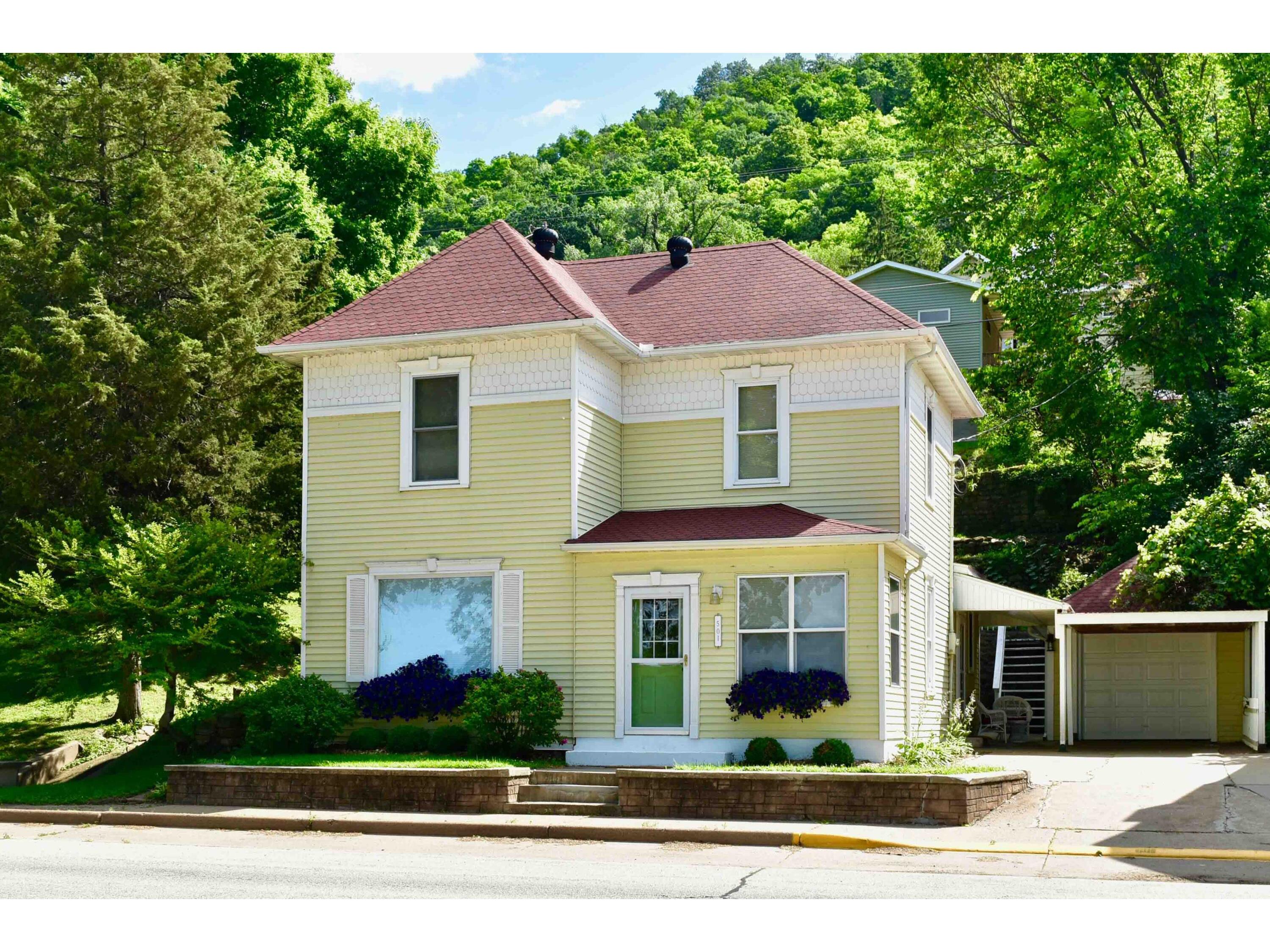 501 S Main St, Alma, WI, 54610 MLS 1810810 Edina Realty