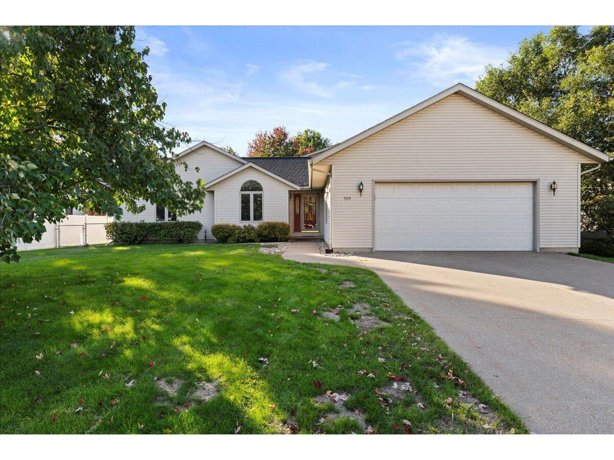 504 Amanda Holmen WI 54636 1855072 image1