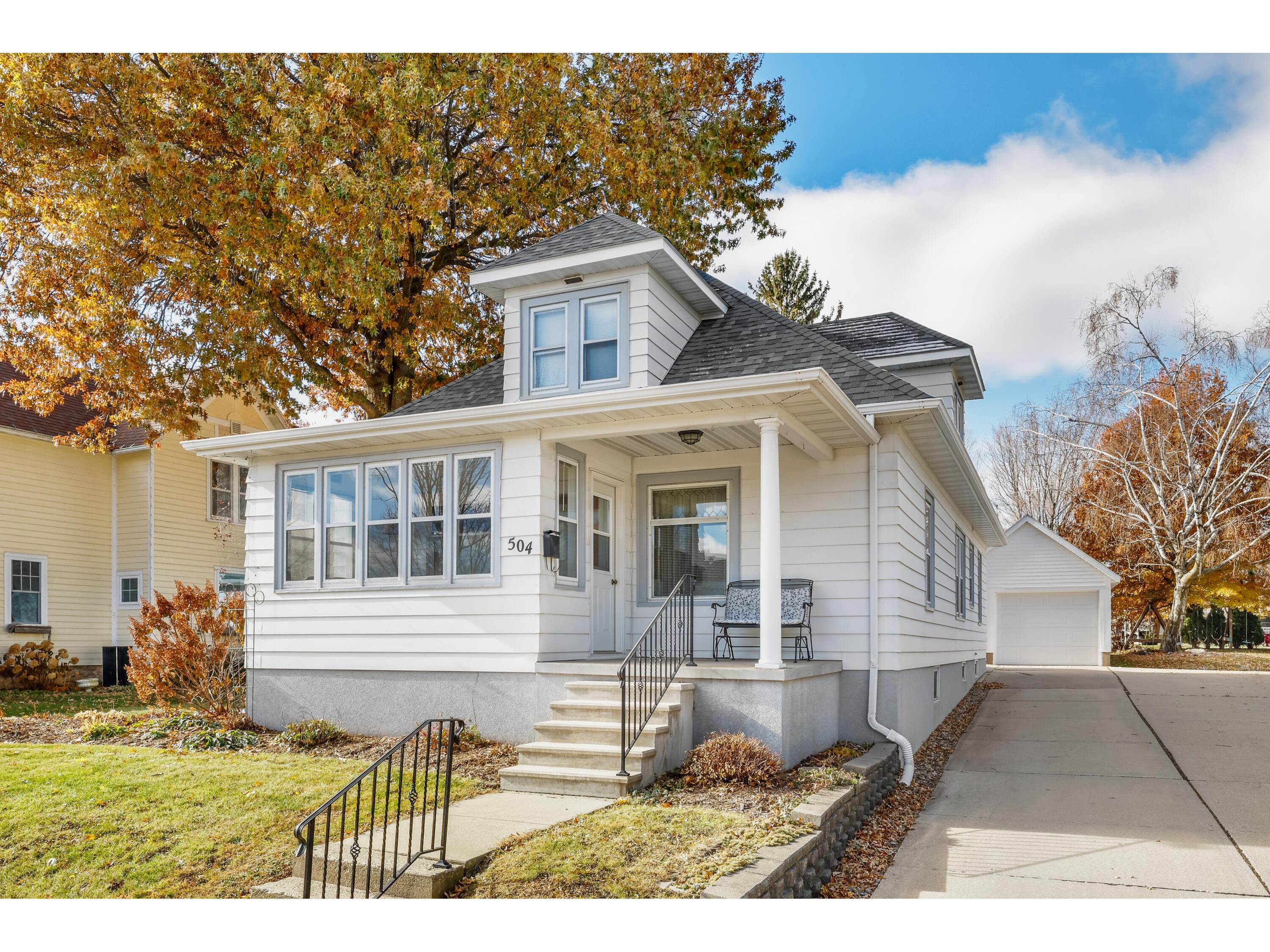 504 Decorah Caledonia MN 55921 1942873 image1