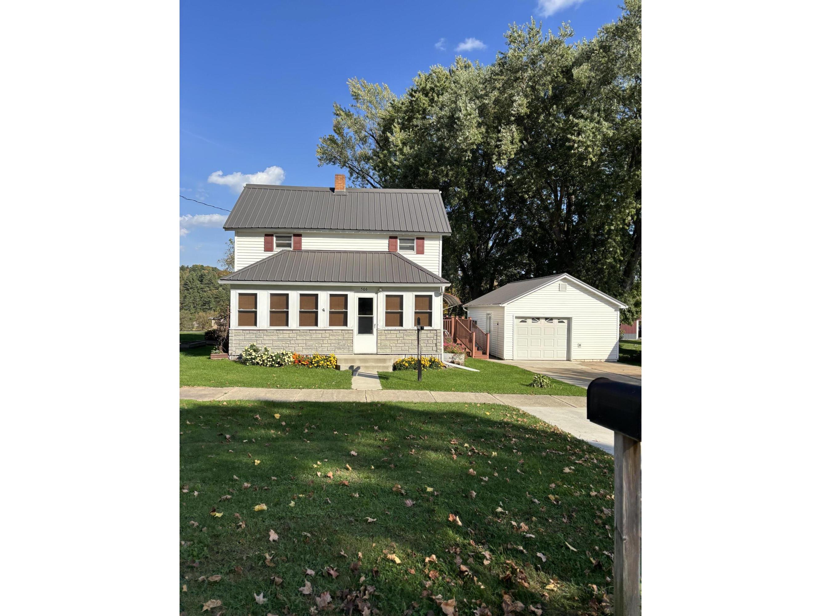 506 Division Ontario WI 54651 1938568 image1