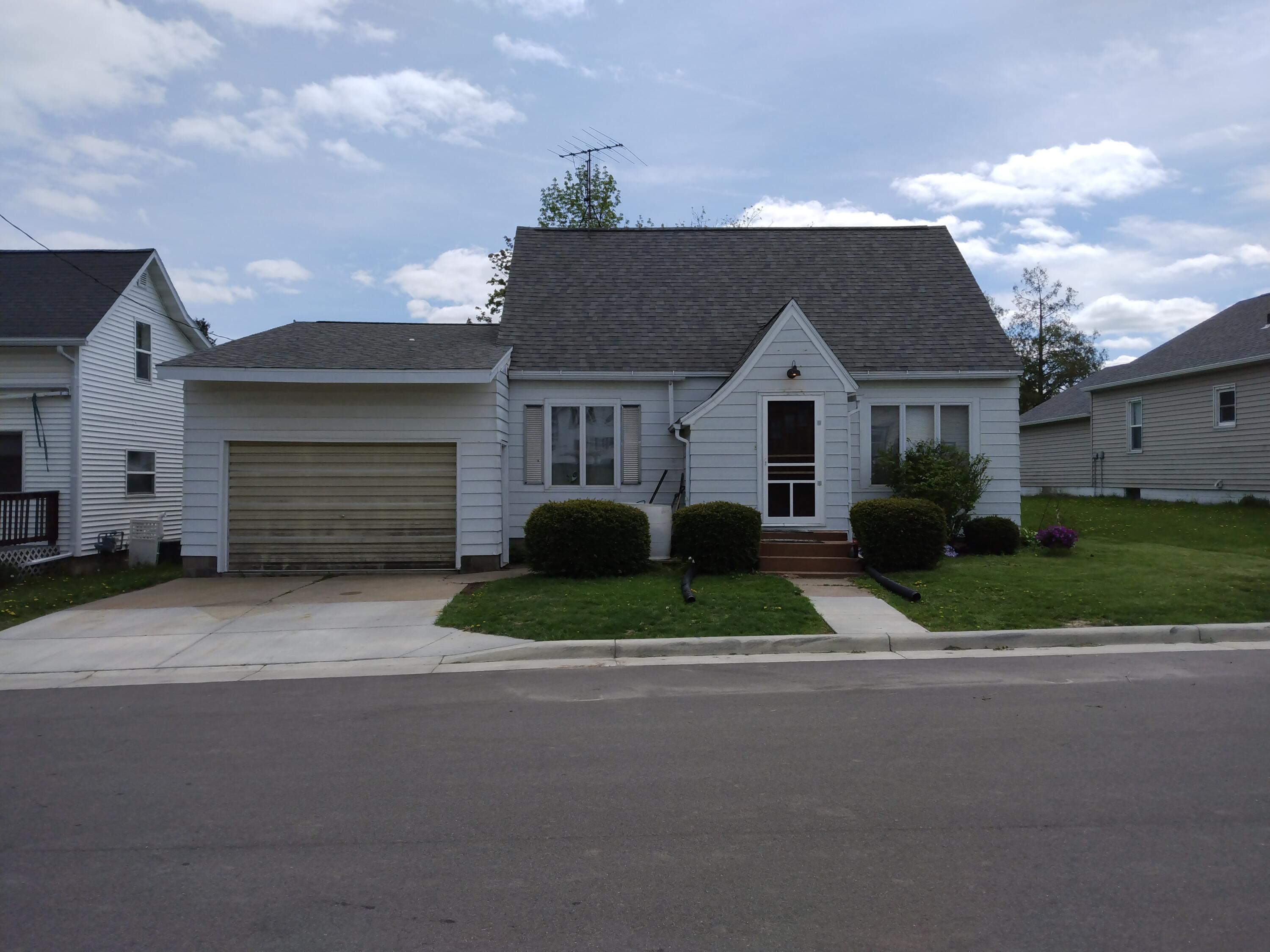 510 Albion St, Cashton, WI, 54619 MLS 1793760 Edina Realty