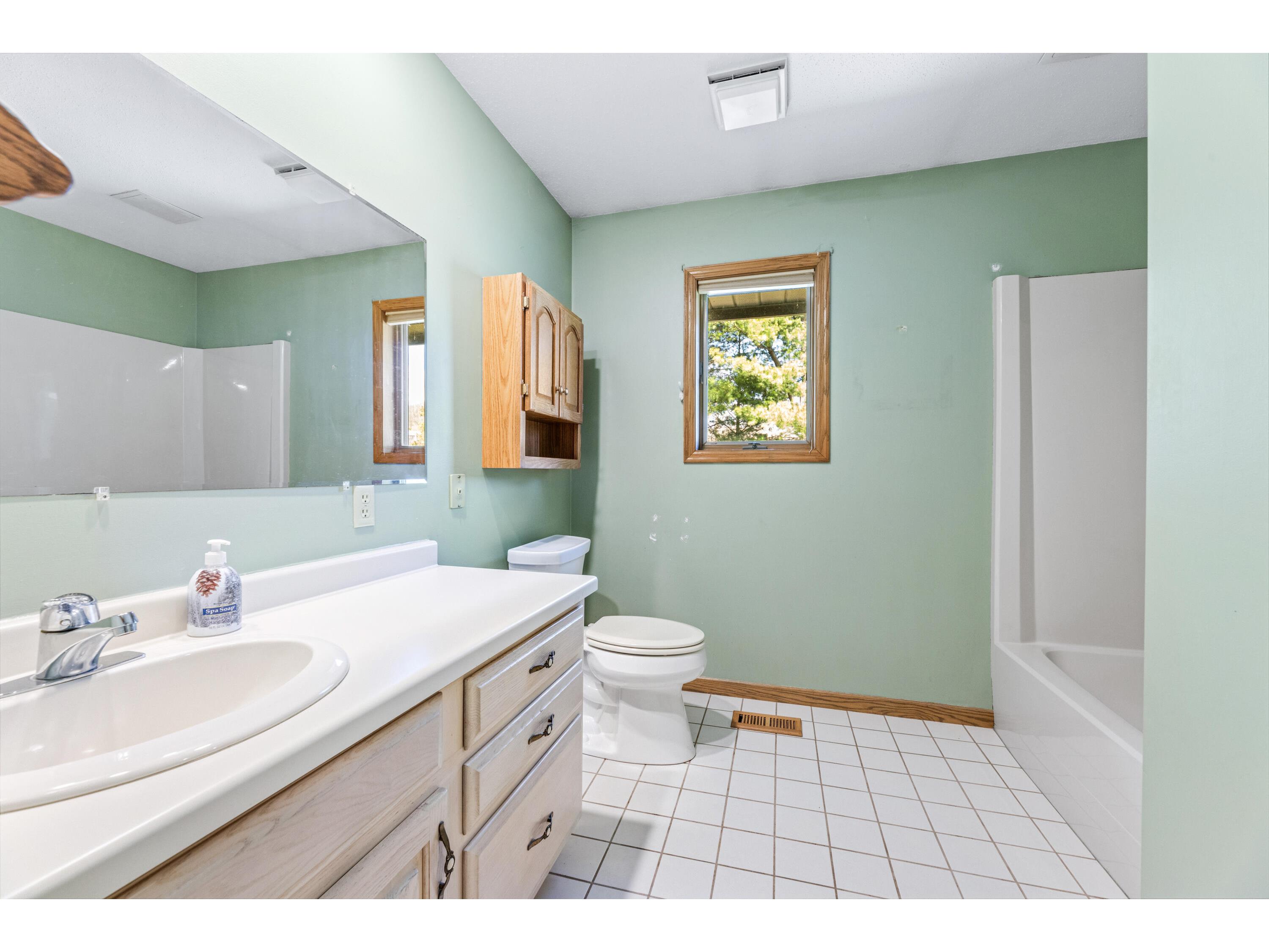 510 Mc Intosh La Crescent MN 55947 1957676 image16