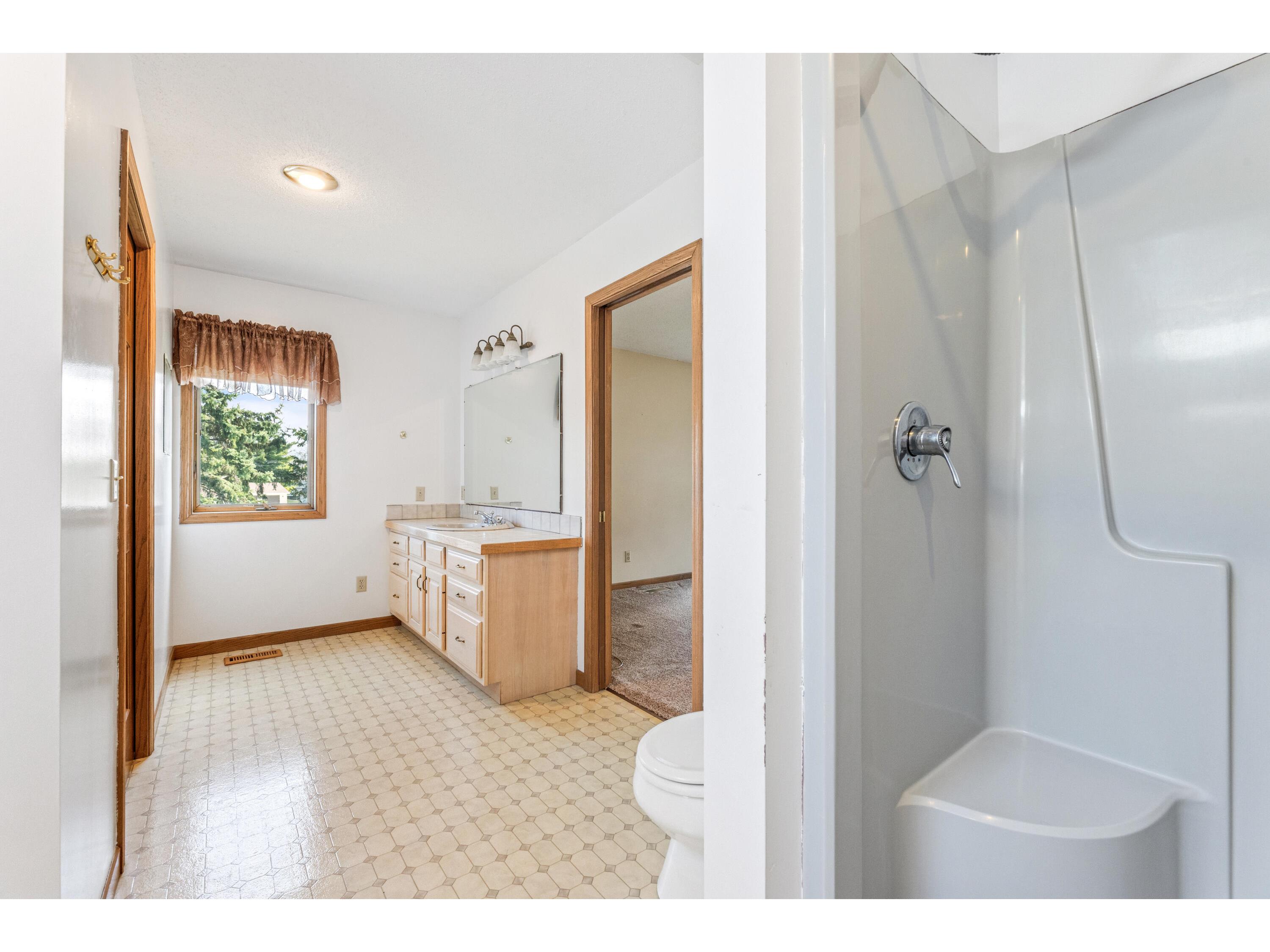 510 Mc Intosh La Crescent MN 55947 1957676 image18